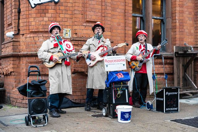 Street buskers Boycezone perform on Westgate Street, ahead of the Quilter Nations Series 2025 match Wales vs Japan at Principality Stadium, Cardiff, United Kingdom, 15th November 2025

(Photo by Andrew Lewis/News Images)

*** GER AUT SUI OUT ***