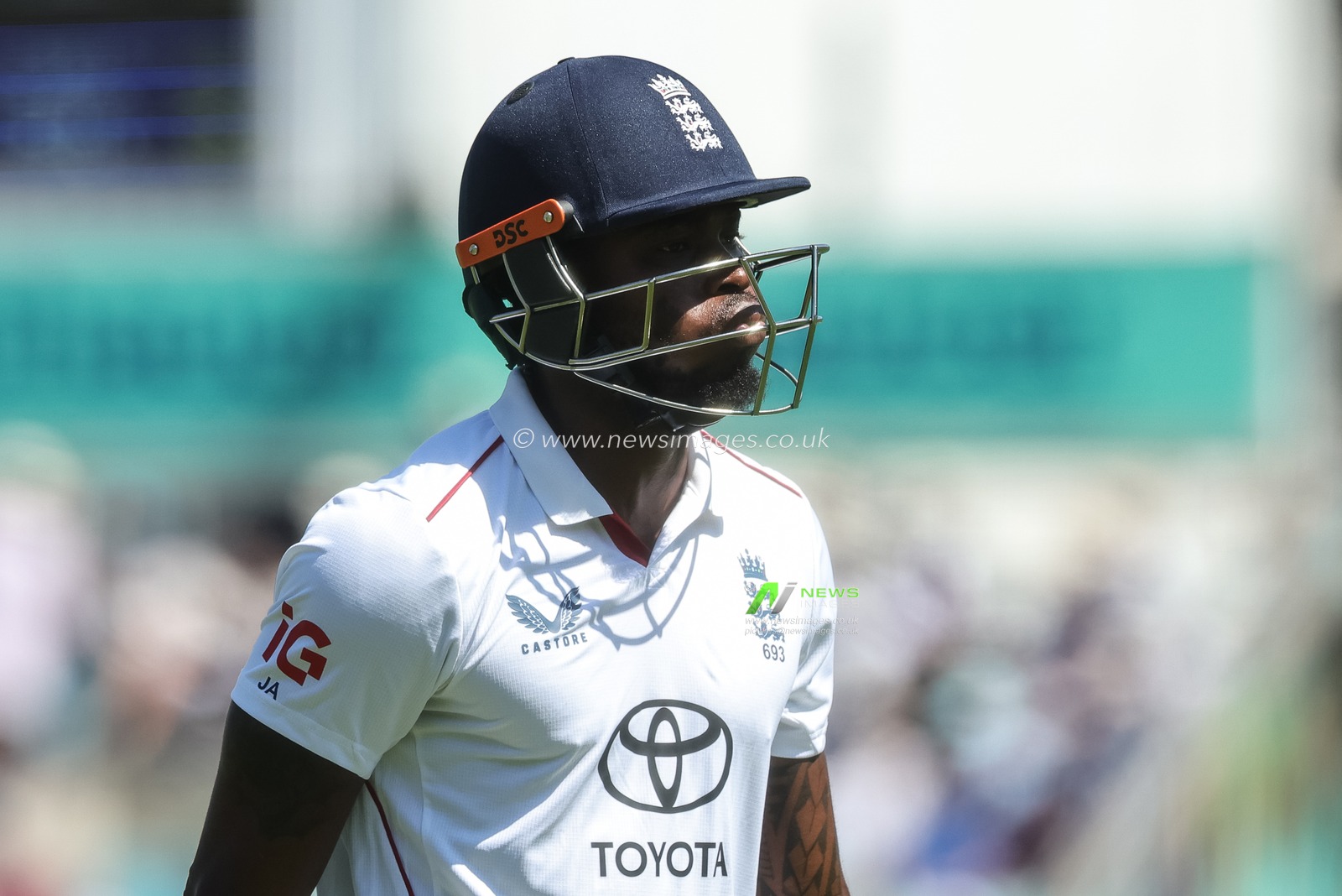 Jofra Archer of England leaves the field of play after being dismissed during the 2nd Rothesay Test Match Day 3 match England vs New Zealand at The Kia Oval, London, United Kingdom on 19 June 2026

(Photo by Mark Cosgrove/News Images)