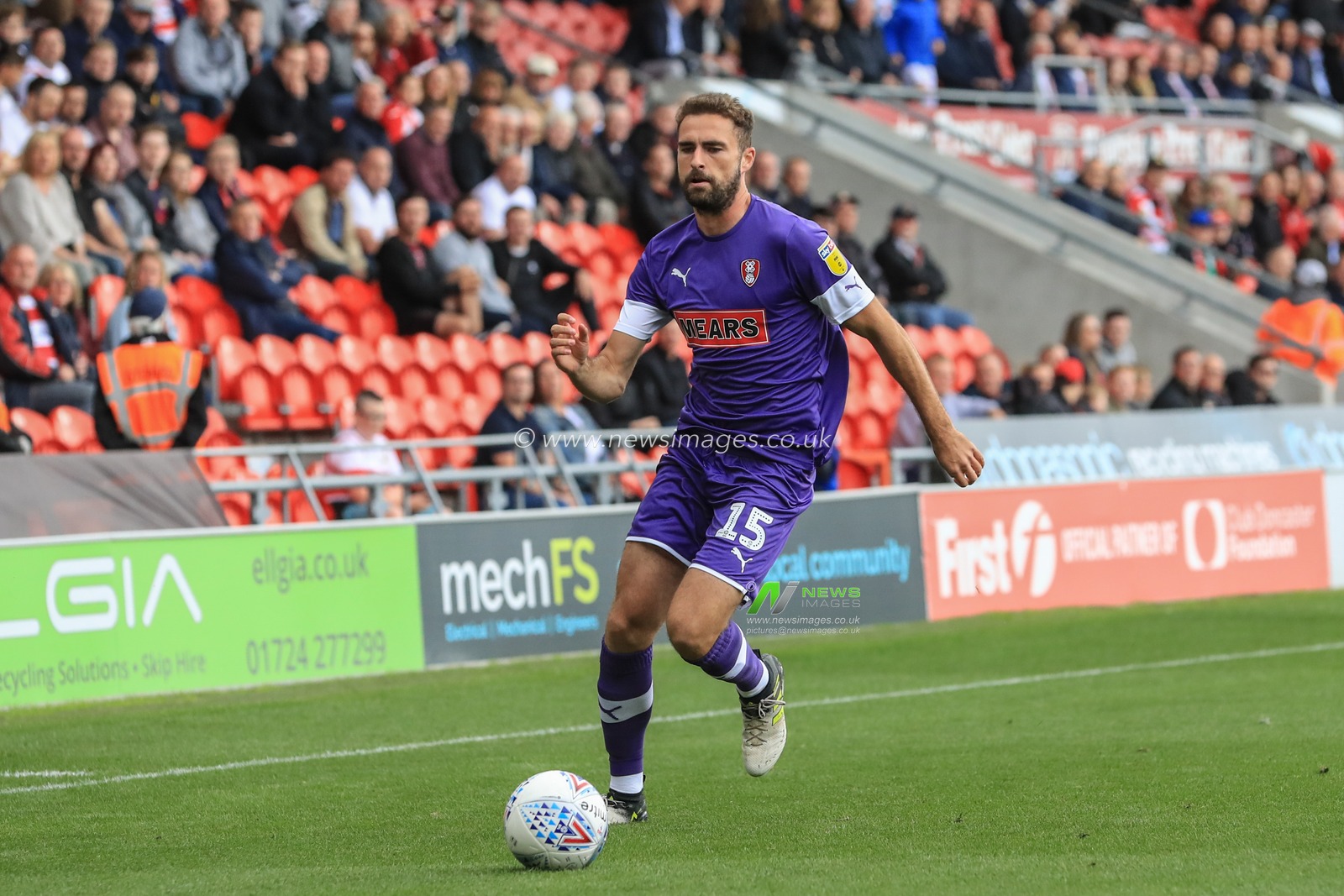 7th September 2019, Keepmoat Stadium, Doncaster, England; Sky Bet League One Football, Doncaster Rovers vs Rotherham United ; Clark Robertson (15) of Rotherham United in action during the game 



Credit: Mark Cosgrove/News Images

English Football League images are subject to DataCo Licence