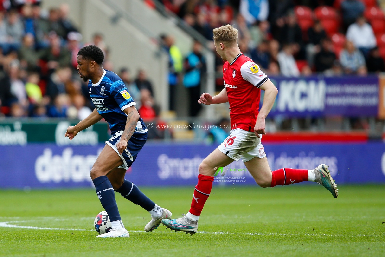 Chuba Akpom #29 of Middlesbrough and Jamie Lindsay #16 of Rotherham United during the Sky Bet Championship match Rotherham United vs Middlesbrough at New York Stadium, Rotherham, United Kingdom, 1st May 2023

(Photo by Ben Early/News Images)