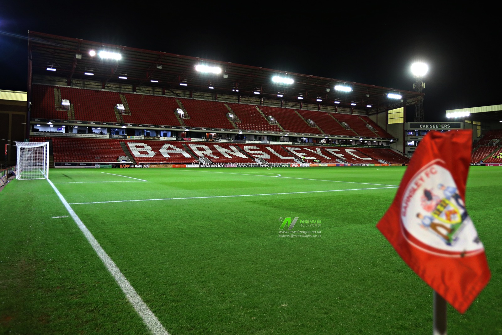 A general view of Oakwell before the Sky Bet League 1 match Barnsley vs Reading at Oakwell, Barnsley, United Kingdom, 26th November 2024

(Photo by Sam Eaden/News Images)