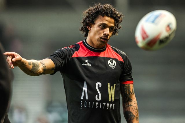 Tristan Sailor of St Helens in the pre-game warm up during the Betfred Super League round 4 match St Helens vs Bradford Bulls at The BrewDog Stadium, St Helens, United Kingdom on 07 March 2026

(Photo by Alfie Cosgrove/News Images)