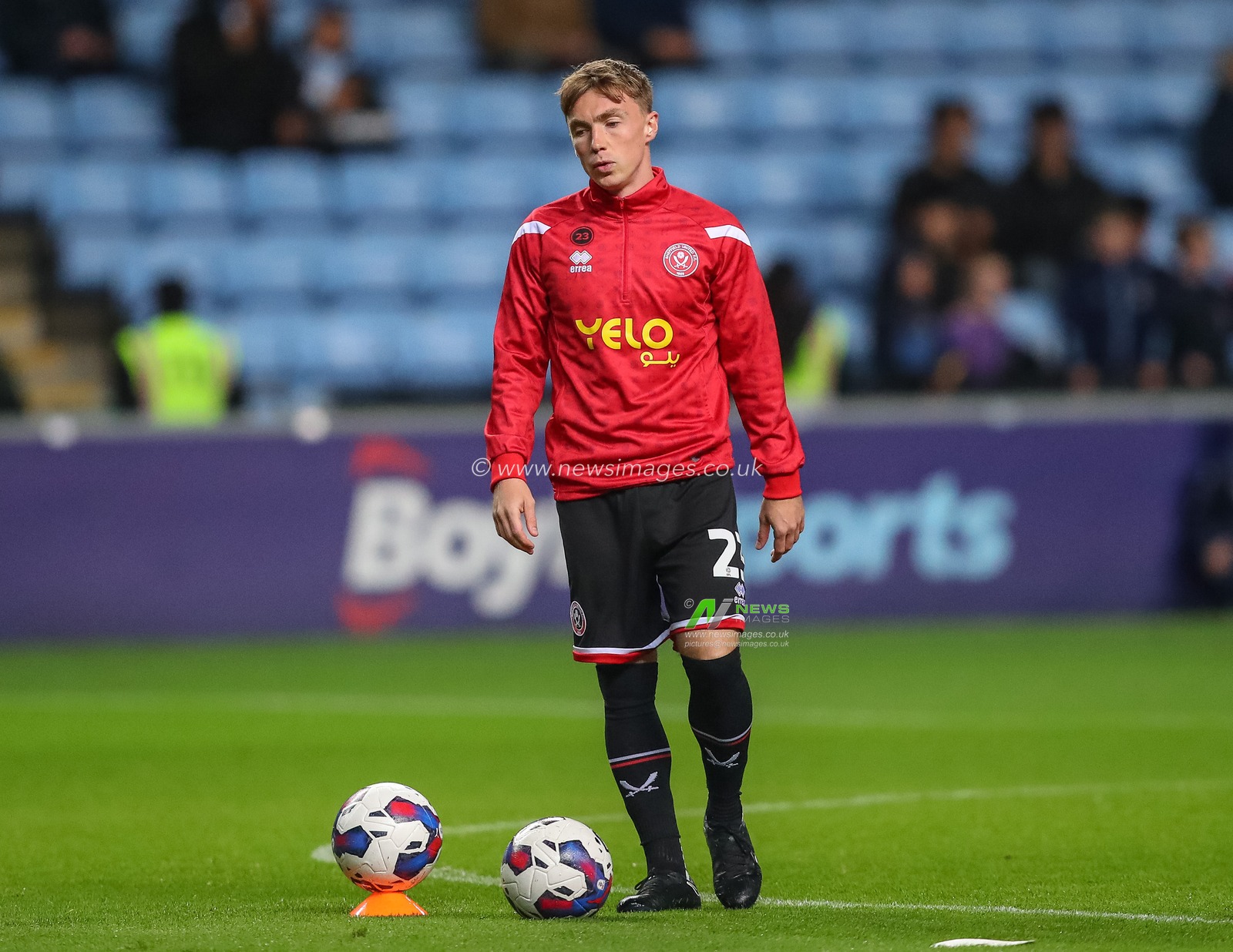 Ben Osborn #23 of Sheffield United during the pre-game warm up ahead of the Sky Bet Championship match Coventry City vs Sheffield United at Coventry Building Society Arena, Coventry, United Kingdom, 19th October 2022

(Photo by Gareth Evans/News Images)