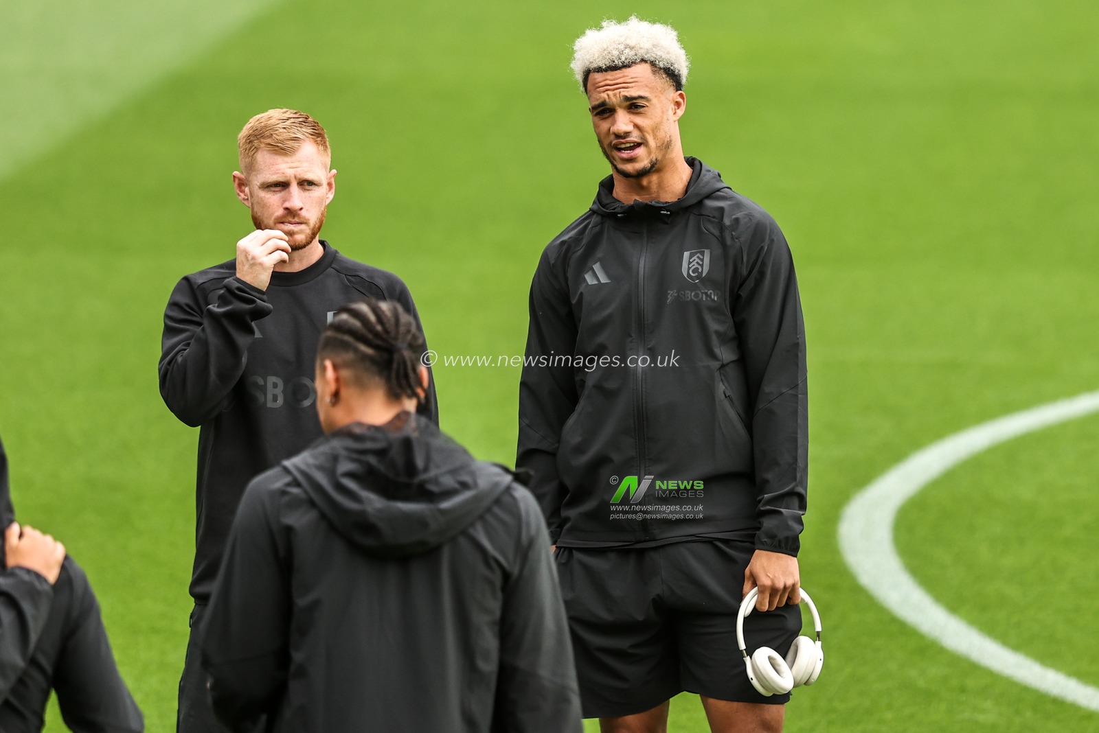 Antonee Robinson of Fulham arrives during the Premier League match Sunderland vs Fulham at Stadium Of Light, Sunderland, United Kingdom on 30 August 2026

(Photo by Alfie Cosgrove/News Images)