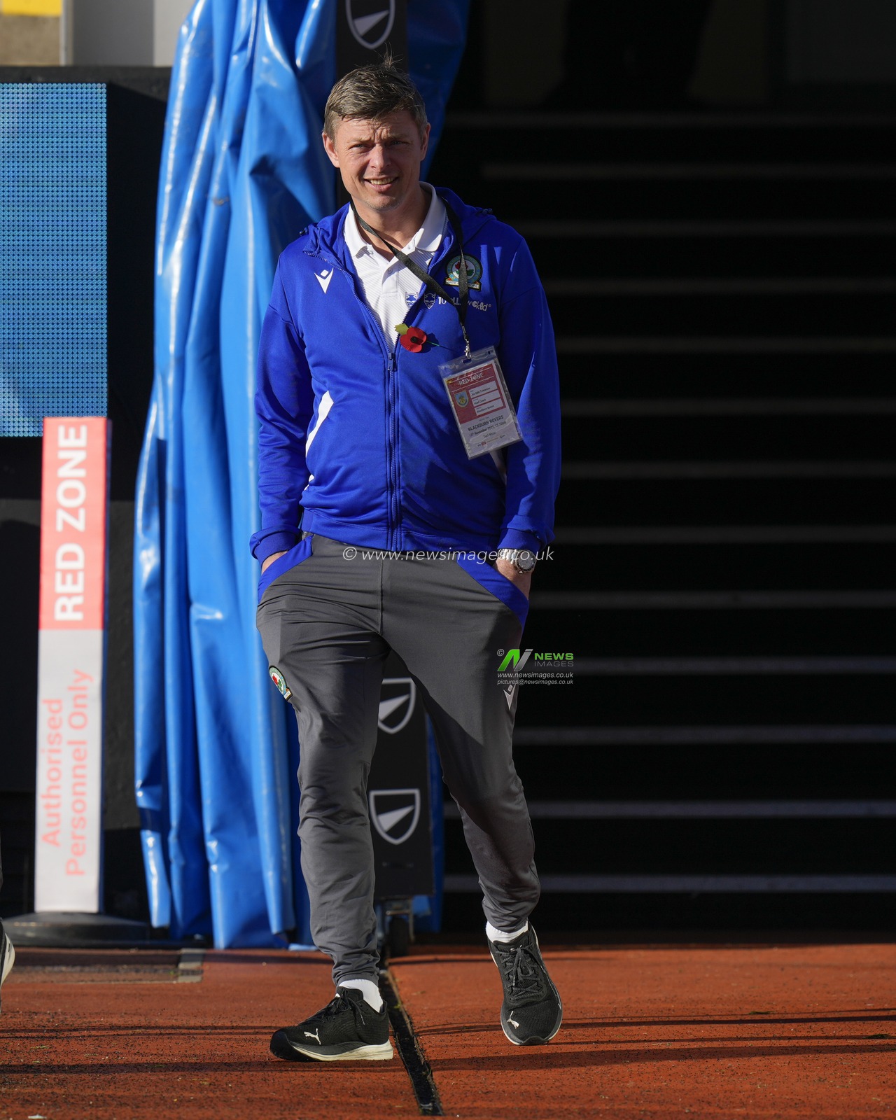 Jon Dahl Tomasson Manager of Blackburn Rovers inspects the pitch before the Sky Bet Championship match Burnley vs Blackburn Rovers at Turf Moor, Burnley, United Kingdom, 13th November 2022

(Photo by Steve Flynn/News Images)