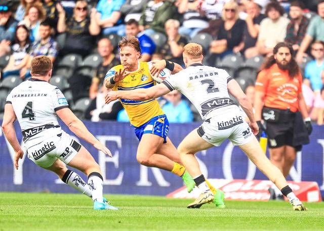 Chris Hankinson of Leeds Rhinos in action  during the Betfred Super League Round 24 match Hull FC vs Leeds Rhinos at MKM Stadium, Hull, United Kingdom, 30th August 2025

(Photo by Richard Bierton/News Images)