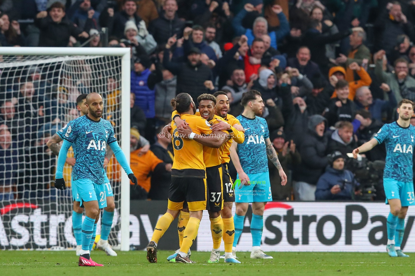 Adama TraorÃ© #37 of Wolverhampton Wanderers celebrates his goal to make it 1-0 during the Premier League match Wolverhampton Wanderers vs Tottenham Hotspur at Molineux, Wolverhampton, United Kingdom, 4th March 2023

(Photo by Gareth Evans/News Images)