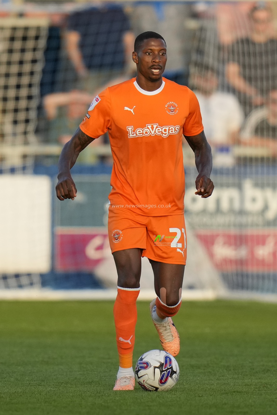 Marvin Ekpiteta #21 of Blackpool during the EFL Trophy match Barrow vs Blackpool at SO Legal Stadium, Barrow-in-Furness, United Kingdom, 5th September 2023

(Photo by Steve Flynn/News Images)