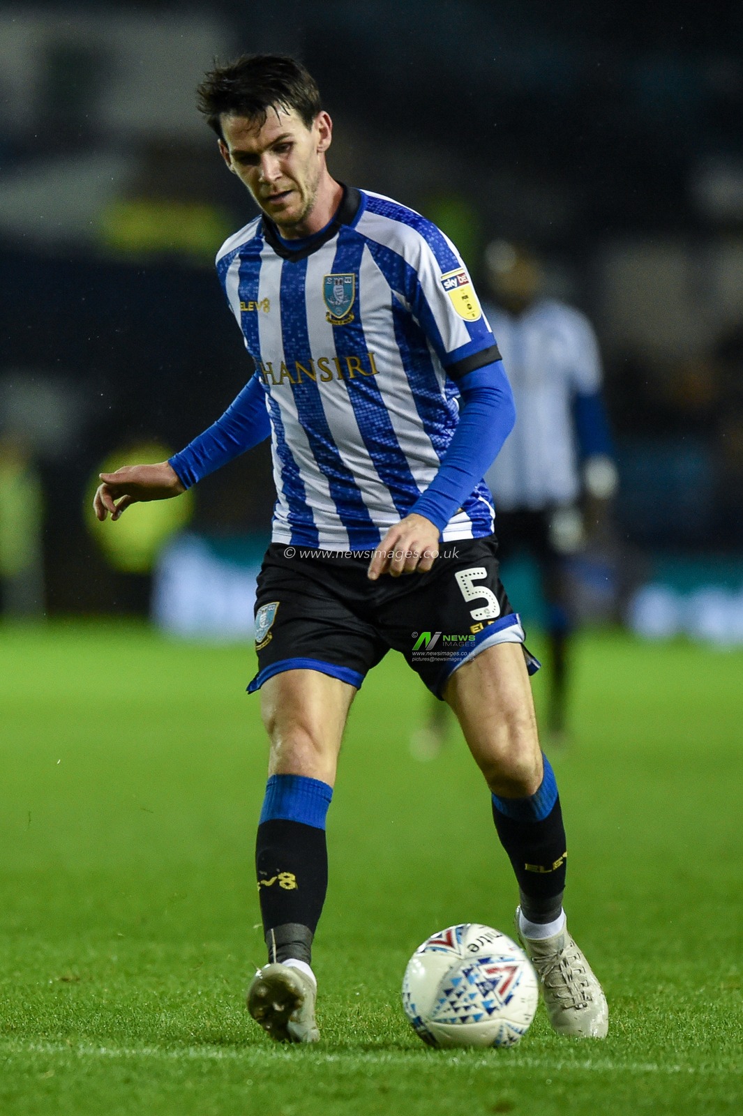 27th November 2019, Hillsborough, Sheffield, England; Sky Bet Championship, Sheffield Wednesday v Birmingham City :Kieran Lee (5) of Sheffield Wednesday with the ball 

Credit: Dean Williams/News Images