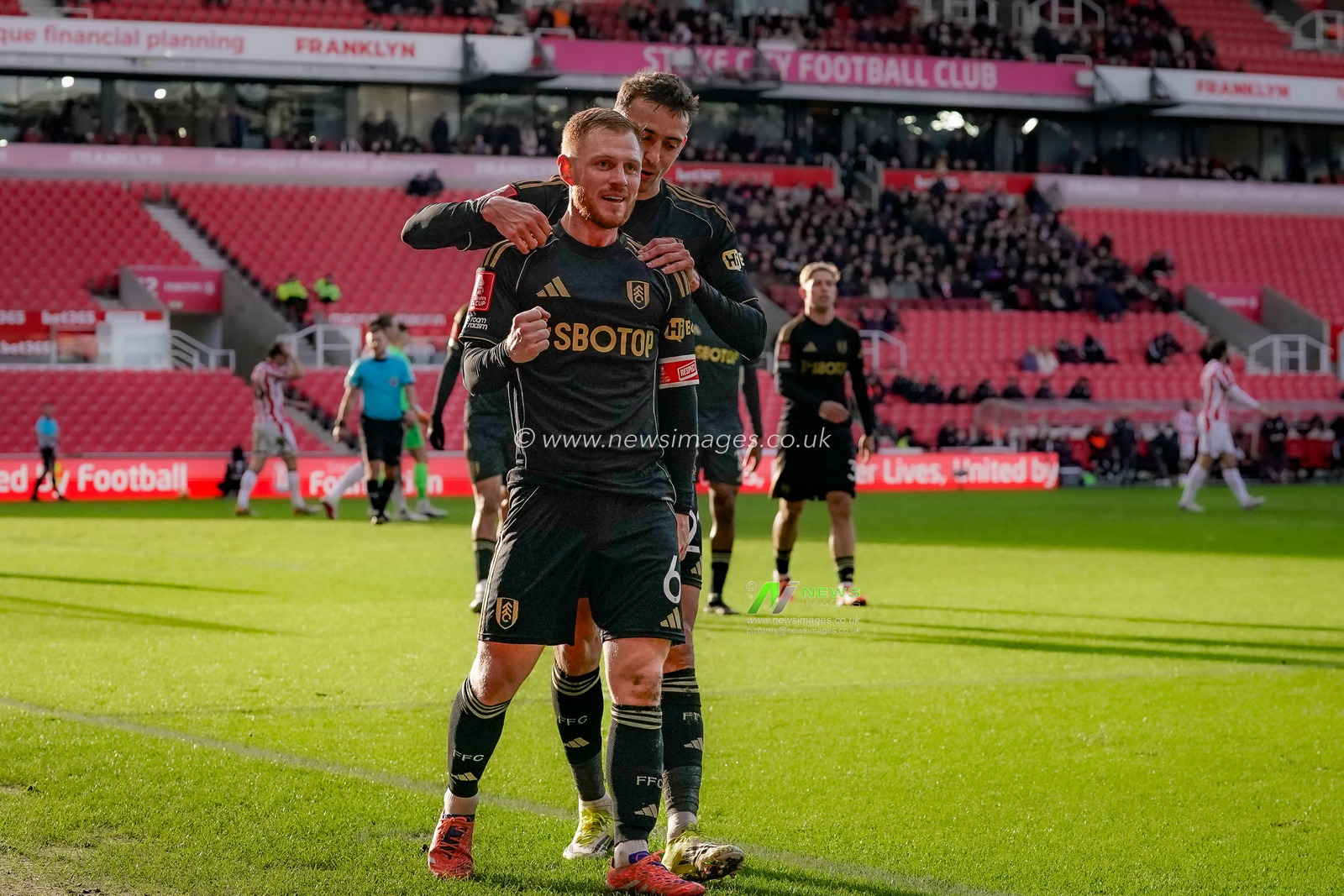 Harrison Reed of Fulham celebrates his goal to make it 1-2 during the Emirates FA Cup 4th Round  match Stoke City vs Fulham at Bet365 Stadium, Stoke On Trent, United Kingdom on 15 February 2026

(Photo by Maynard Manyowa/News Images)