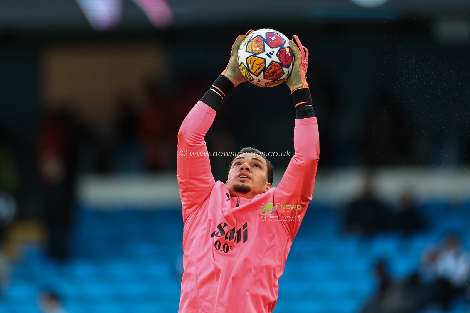 Ederson of Manchester City in the pregame warmup session during the UEFA Champions League Quarter Final Manchester City vs Real Madrid at Etihad Stadium, Manchester, United Kingdom, 17th April 2024

(Photo by Mark Cosgrove/News Images)