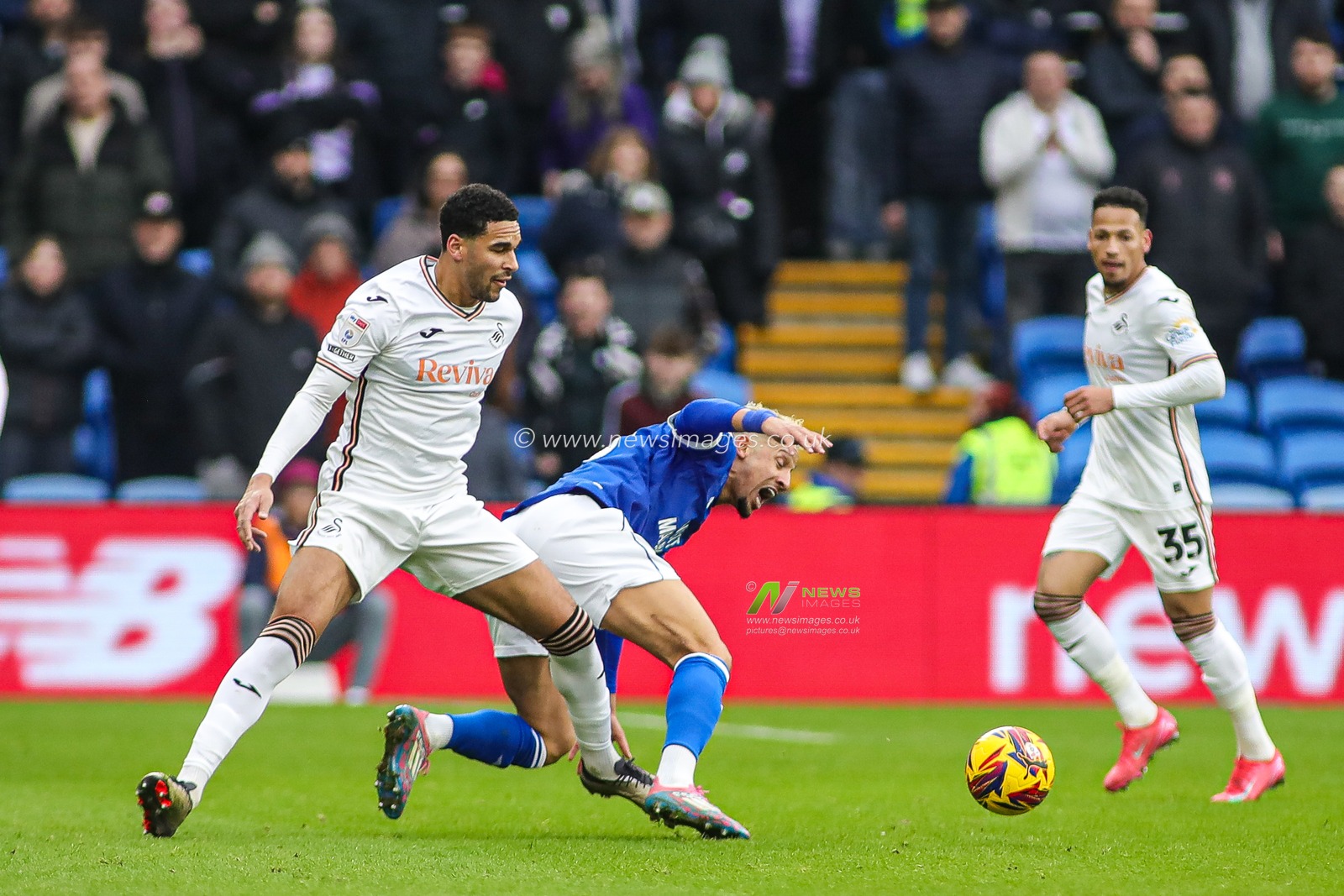 during the Sky Bet Championship match Cardiff City vs Swansea City at Cardiff City Stadium, Cardiff, United Kingdom, 18th January 2025

(Photo by Andrew Lewis/News Images)