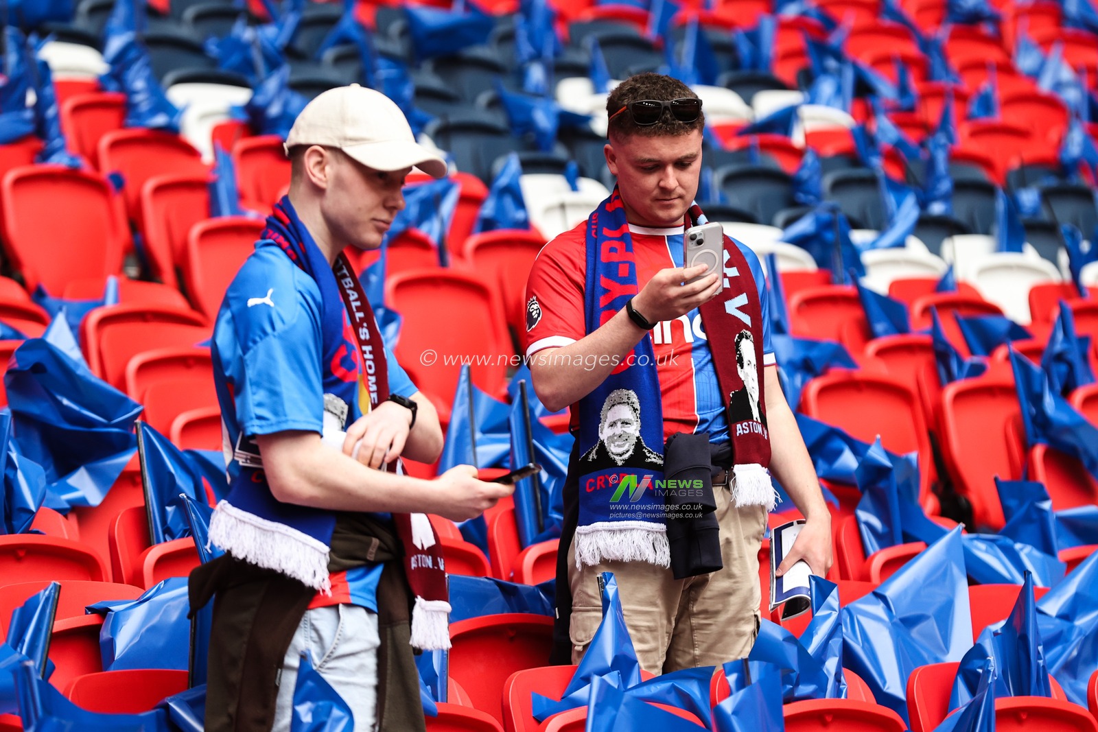 Crystal Palace fans ahead of the Emirates FA Cup Semi-Final match Crystal Palace vs Aston Villa at Wembley Stadium, London, United Kingdom, 26th April 2025

(Photo by Alfie Cosgrove/News Images)