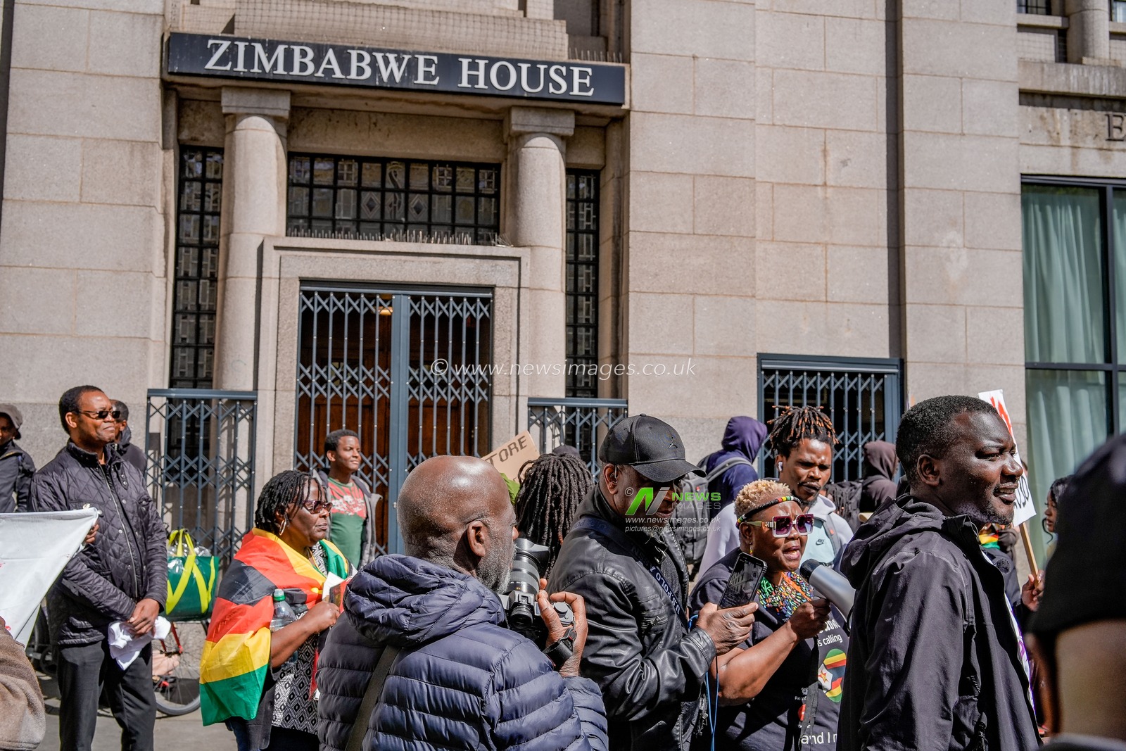 UK-based Zimbabweans gather outside the Zimbabwe Embassy in London on 18 April 2026 to protest the Constitution of Zimbabwe Amendment (No. 3) Bill, which critics say would extend President Mnangagwa’s rule until 2030 and strip citizens of the direct vote for president.

(Photo by Maynard Manyowa/News Images)