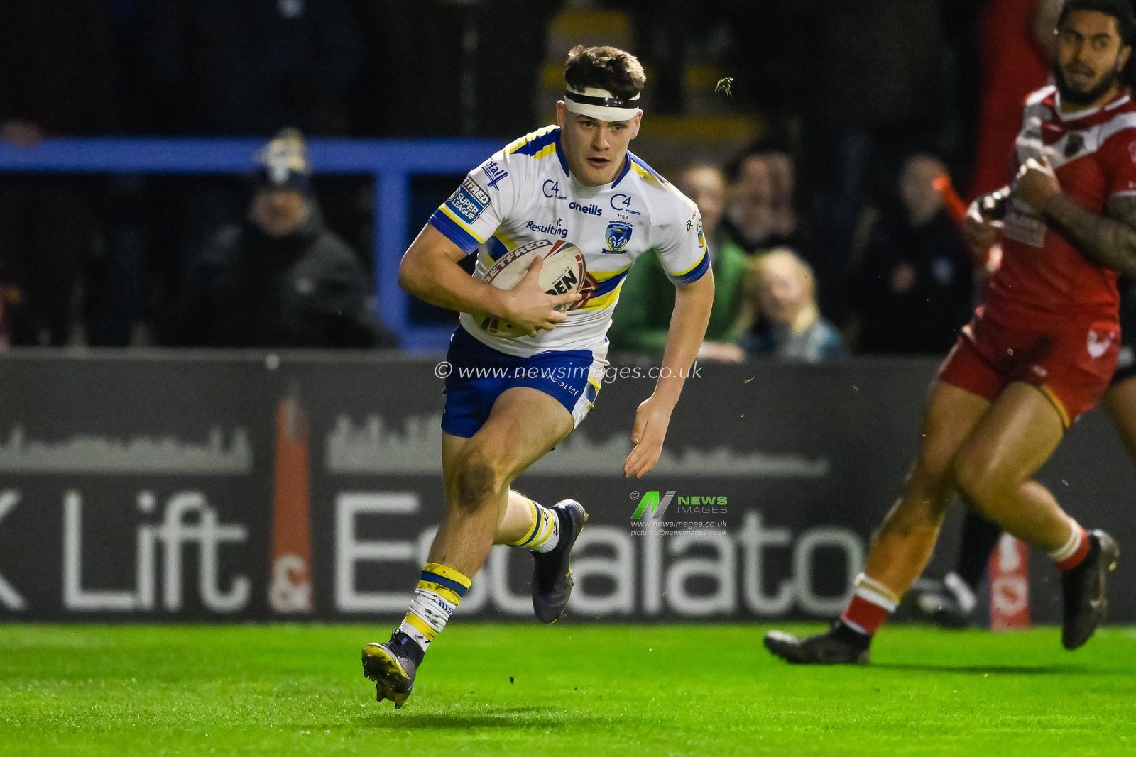 Josh Thewlis #2 of Warrington Wolves goes over for a tryduring the Betfred Super League Round 3 match Warrington Wolves vs Salford Red Devils at Halliwell Jones Stadium, Warrington, United Kingdom, 2nd March 2023

(Photo by Craig Thomas/News Images)