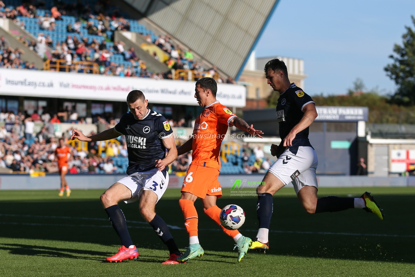 Ian Poveda #26 of Blackpool is denied by a tackle from Murray Wallace #3 of Millwall during the Sky Bet Championship match Millwall vs Blackpool at The Den, London, United Kingdom, 17th September 2022

(Photo by Arron Gent/News Images)