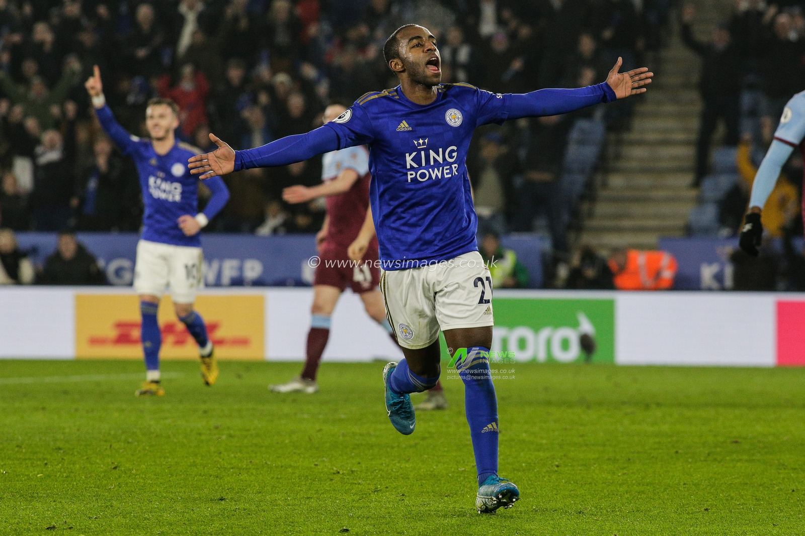 22nd January 2020, King Power Stadium, Leicester, England; Premier League, Leicester City v West Ham United : Ricardo Pereira (21) of Leicester City celebrates his goal making it 2-0