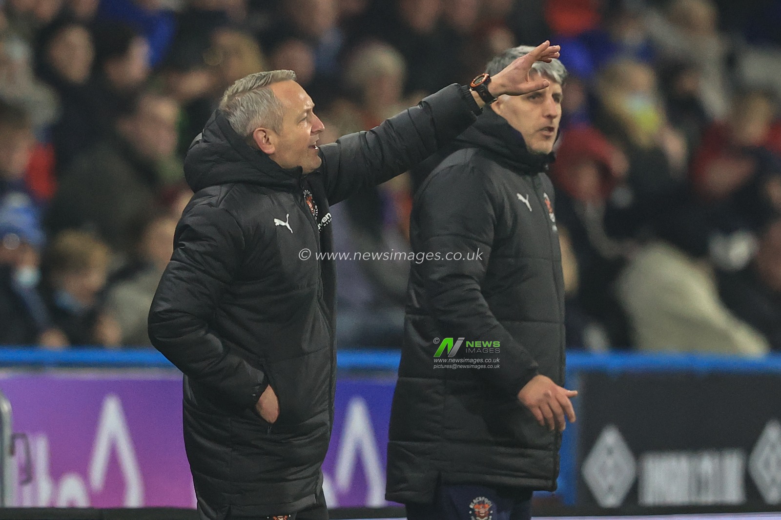 Neil Critchley head Coach of Blackpool gives his team instructions