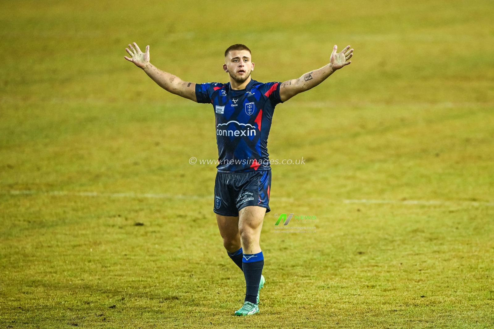 Mikey Lewis #20 of Hull KR appeals to referee Marcus Griffiths during the Betfred Super League Round 17 match Leigh Leopards vs Hull KR at Leigh Sports Village, Leigh, United Kingdom, 30th June 2023

(Photo by Craig Thomas/News Images)