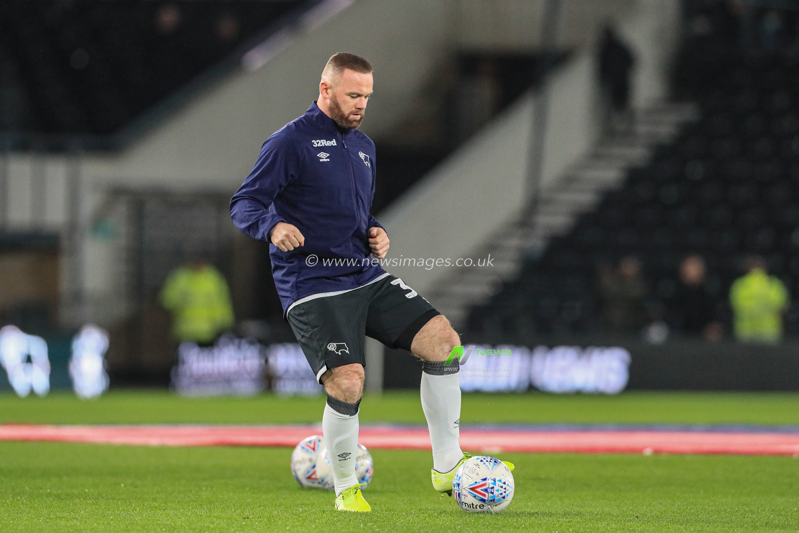 2nd January 2020, Pride Park Stadium, Derby, England; Sky Bet Championship, Derby County v Barnsley : Wayne Rooney (32) of Derby County during the pre-game warmup 

Credit: Mark Cosgrove/News Images,#tweet