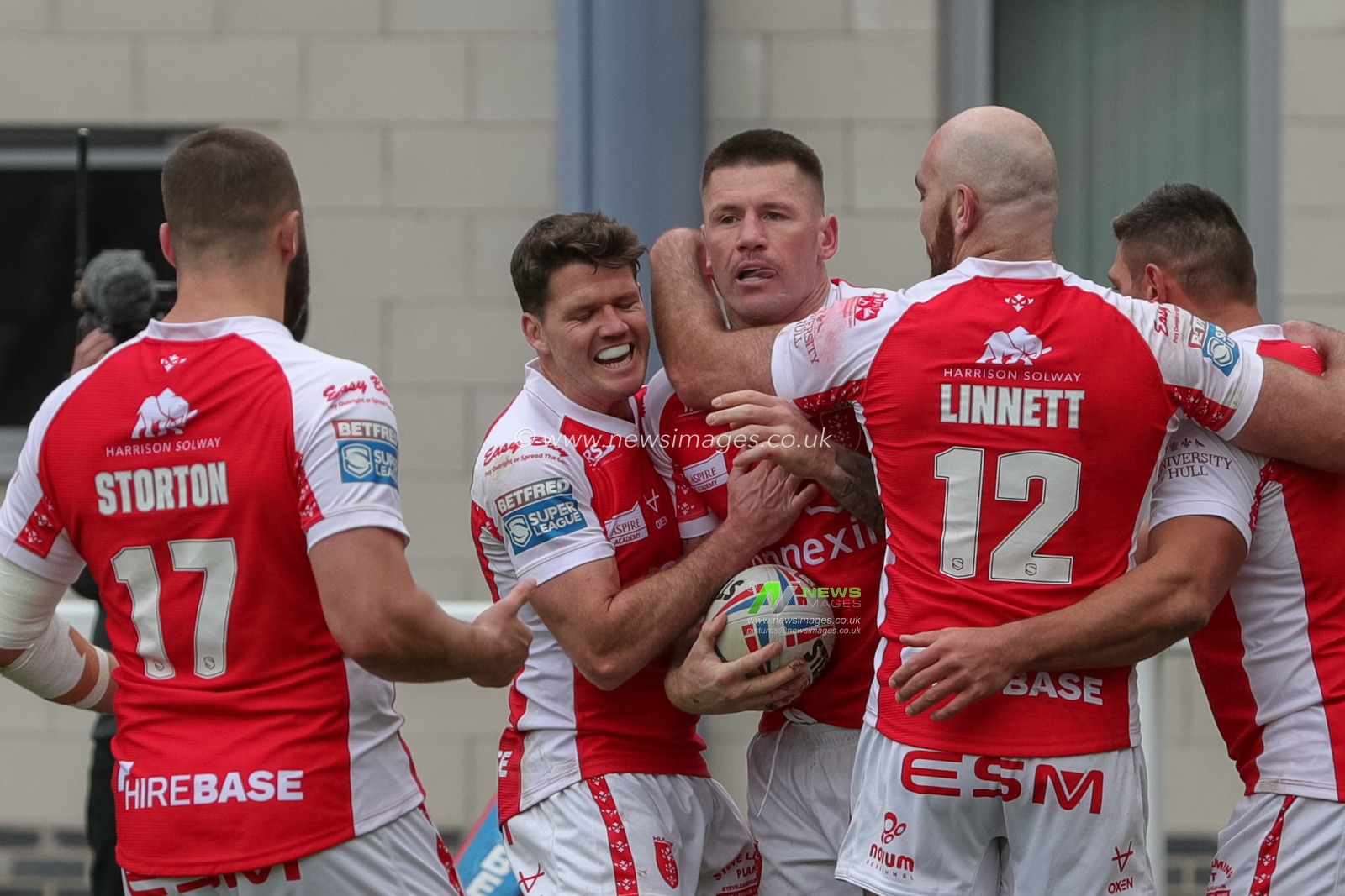 Shaun Kenny-Dowall #4 of Hull KR celebrates his try with his team mates and makes the score 10-12 in the first half of the Betfred Super League Round 1 match Hull KR vs Wigan Warriors at Sewell Group Craven Park, Kingston upon Hull, United Kingdom, 18th February 2023

(Photo by James Heaton/News Images)