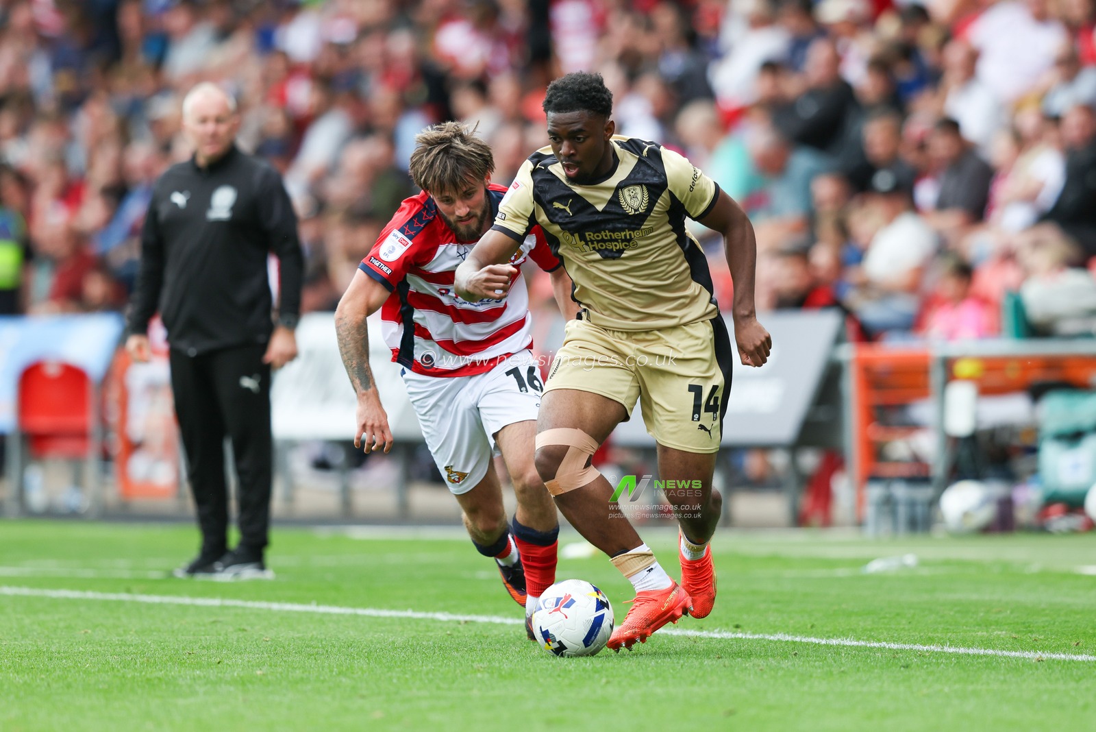 Marvin Kaleta of Rotherham United runs down the wing during the Sky Bet League 1 match Doncaster Rovers vs Rotherham United at Eco-Power Stadium, Doncaster, United Kingdom, 30th August 2025

(Photo by Alex Roebuck/News Images)