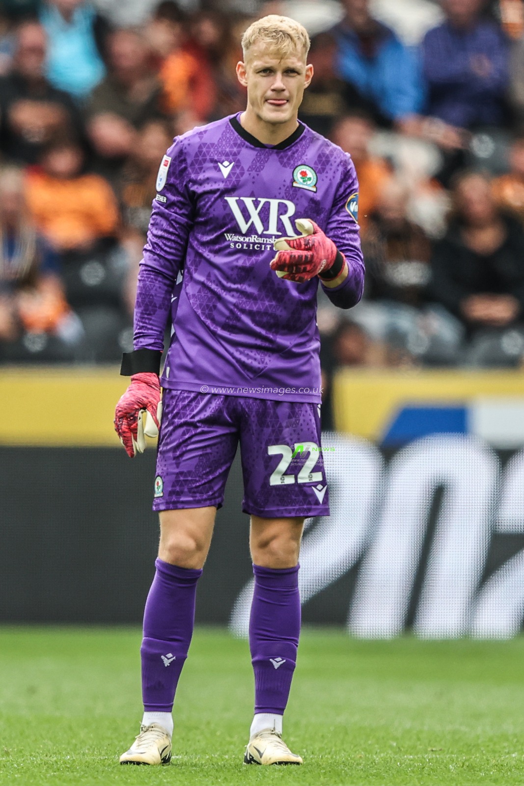 Balázs Tóth of Blackburn Rovers during the Sky Bet Championship match Hull City vs Blackburn Rovers at MKM Stadium, Hull, United Kingdom, 23rd August 2025

(Photo by Alfie Cosgrove/News Images)