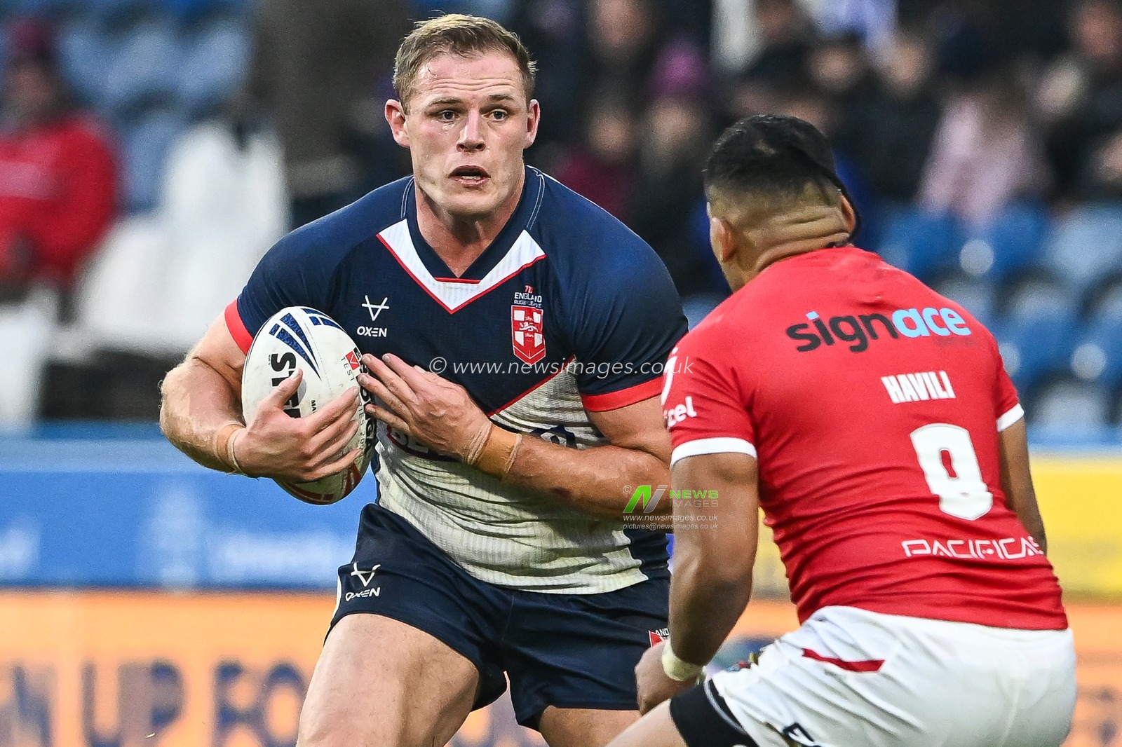 Tom Burgess of England in action during the Rugby League International match England vs Tonga at John Smith's Stadium, Huddersfield, United Kingdom, 28th October 2023

(Photo by Craig Thomas/News Images)