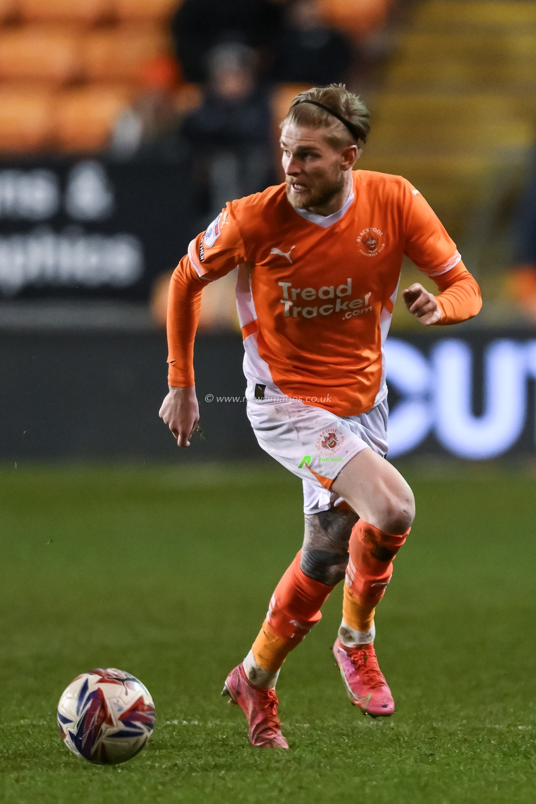 Hayden Coulson of Blackpool makes a break with the ball during the Sky Bet League 1 match Blackpool vs Cambridge United at Bloomfield Road, Blackpool, United Kingdom, 11th March 2025

(Photo by Craig Thomas/News Images)