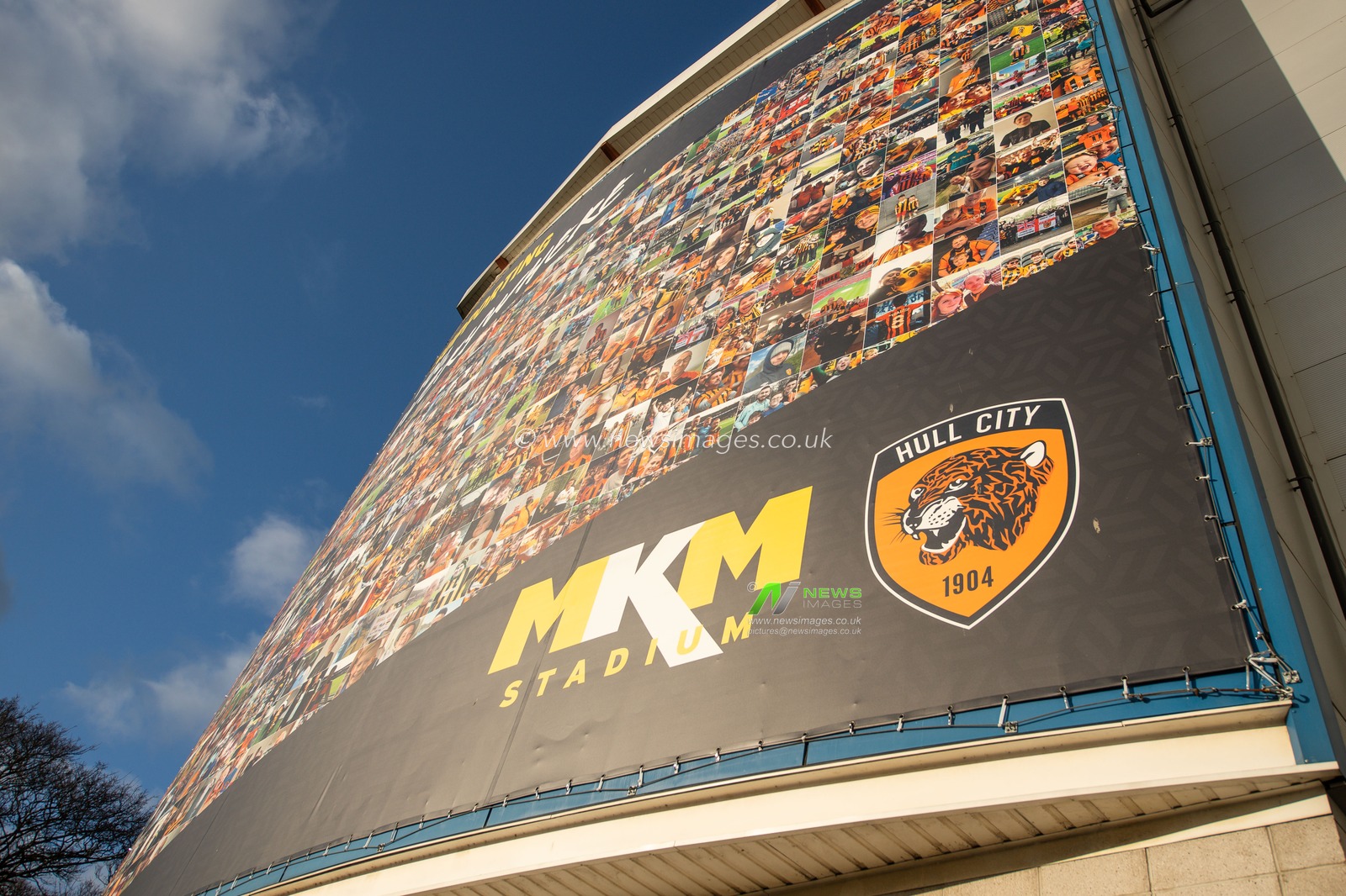General exterior view of The MKM Stadium, Home of Hull City during the Sky Bet Championship match Hull City vs Blackpool at MKM Stadium, Hull, United Kingdom, 26th December 2022

(Photo by Craig Thomas/News Images)