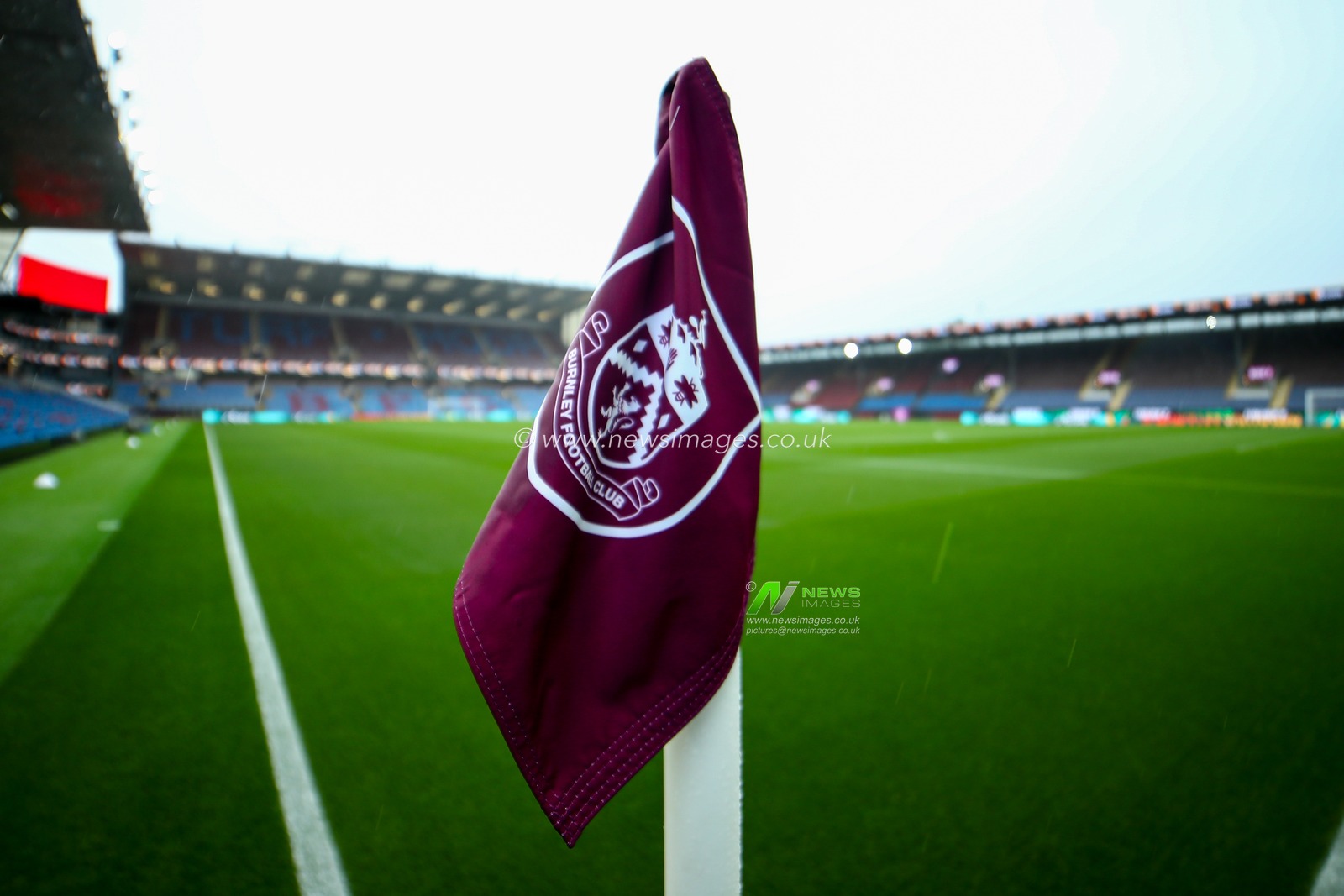 A general view of Turf Moor corner flag ahead of the Premier League match Burnley vs Nottingham Forest at Turf Moor, Burnley, United Kingdom, 20th September 2025

(Photo by Jorge Horsted/News Images)
