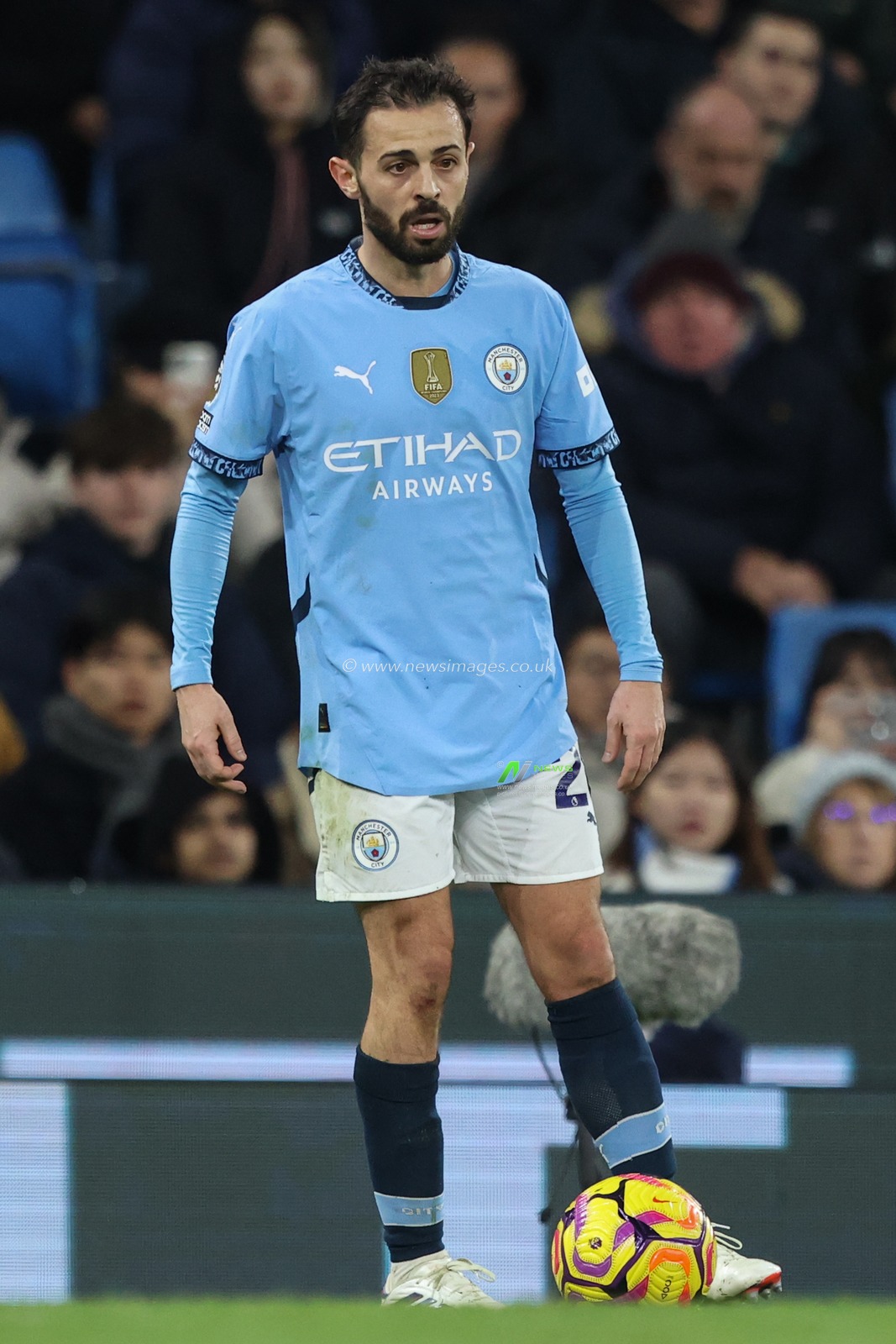Bernardo Silva of Manchester City during the Premier League match Manchester City vs Nottingham Forest at Etihad Stadium, Manchester, United Kingdom, 4th December 2024

(Photo by Alfie Cosgrove/News Images)
