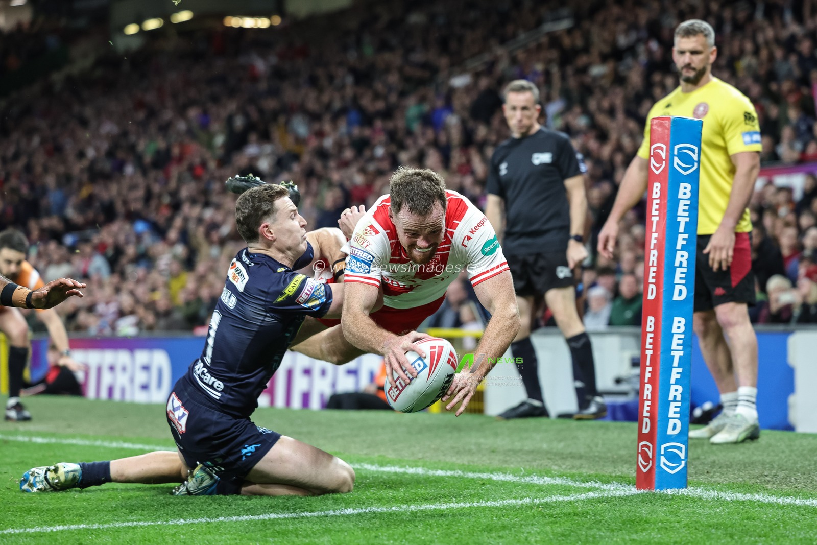 Joe Burgess of Hull KR goes over for a try during the 2025 Betfred Super League Grand Final Hull KR v Wigan Warriors at Old Trafford, Manchester, United Kingdom, 11th October 2025

(Photo by Mark Cosgrove/News Images)