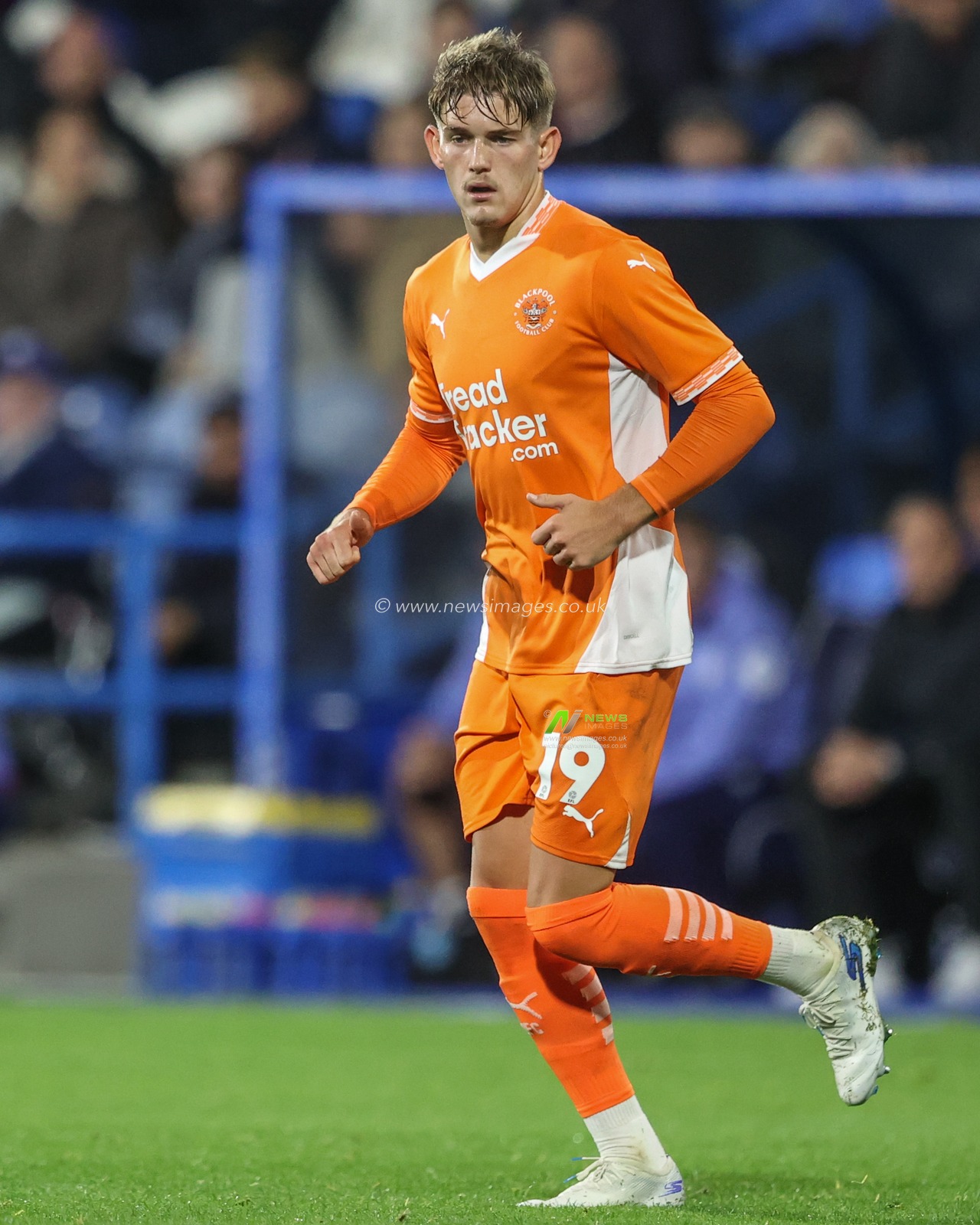 Dominic Ballard of Blackpool during the Sky Bet League 1 match Huddersfield Town vs Blackpool at John Smith's Stadium, Huddersfield, United Kingdom, 24th September 2024

(Photo by Alfie Cosgrove/News Images)