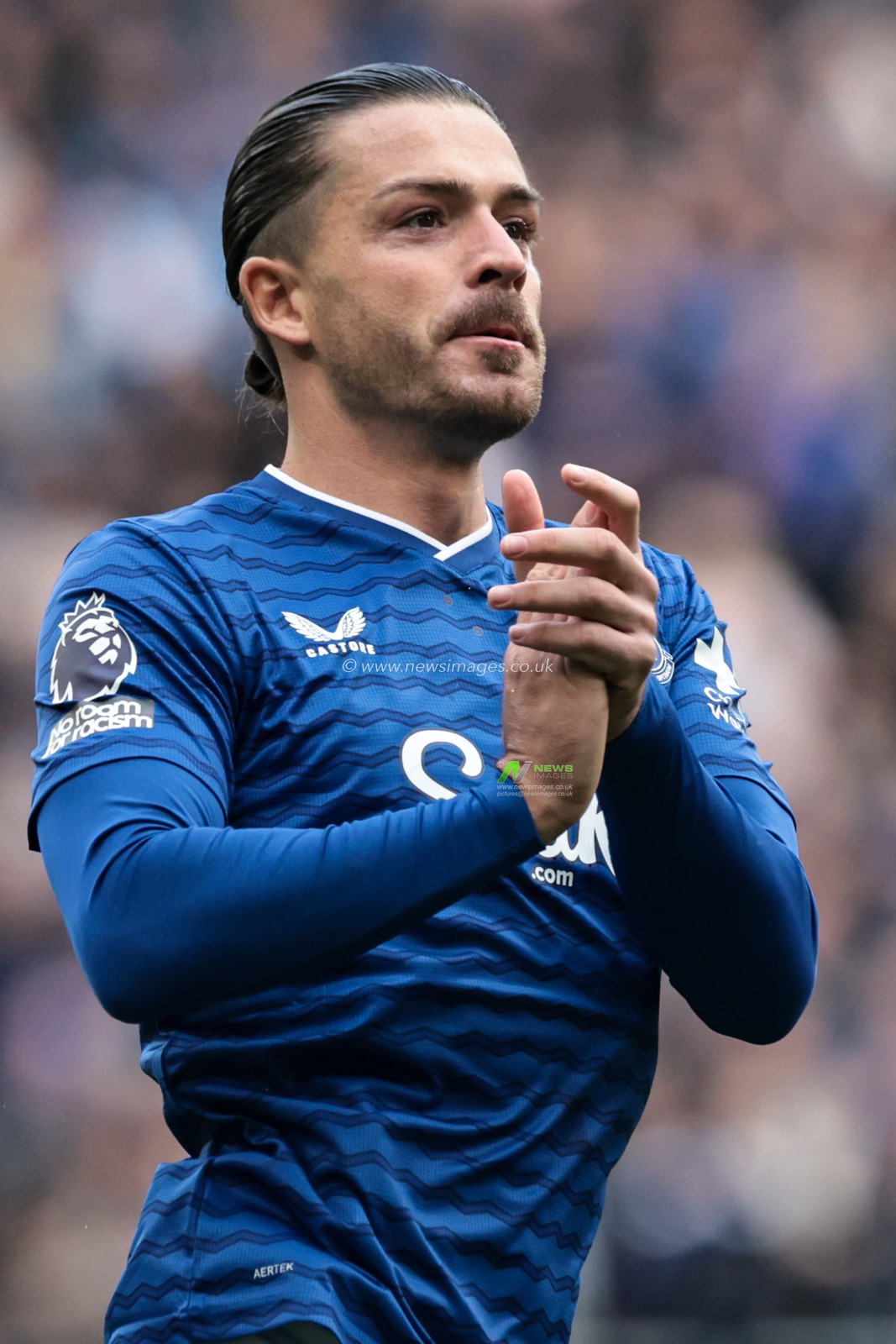 Jack Grealish of Everton claps the fans during the Premier League match Everton vs Aston Villa at Hill Dickinson Stadium, Liverpool, United Kingdom, 13th September 2025

(Photo by Mark Cosgrove/News Images)