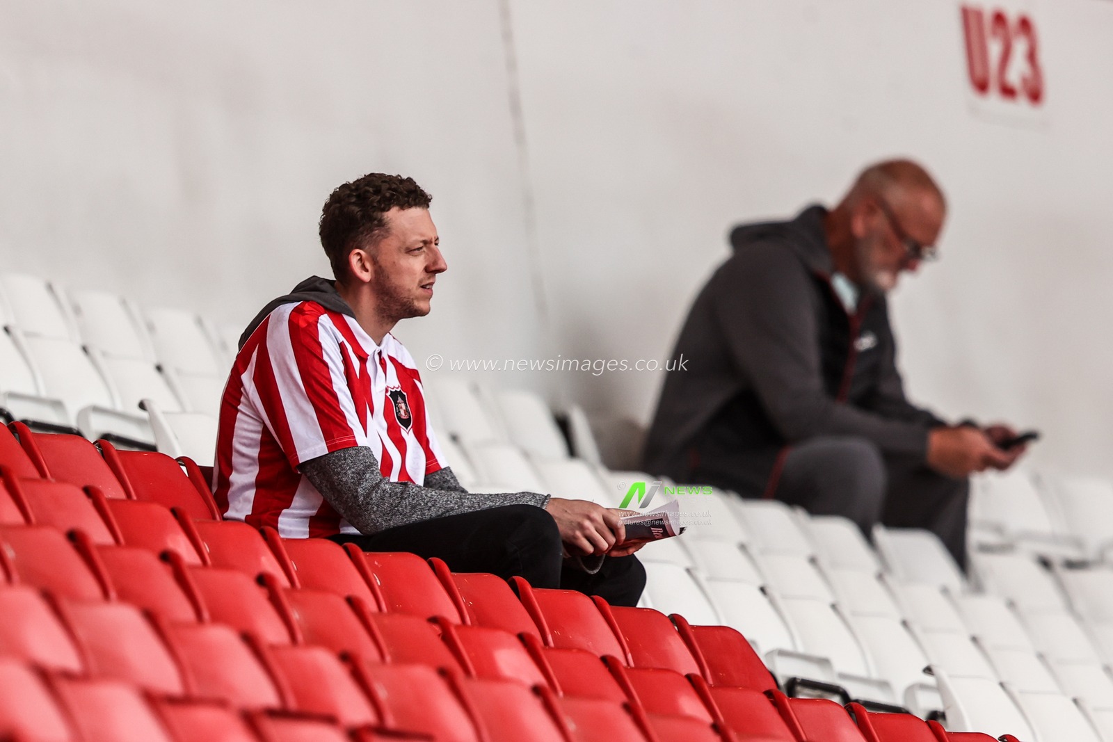 Sunderland fans arrive during the Premier League match Sunderland vs Fulham at Stadium Of Light, Sunderland, United Kingdom on 30 August 2026

(Photo by Alfie Cosgrove/News Images)