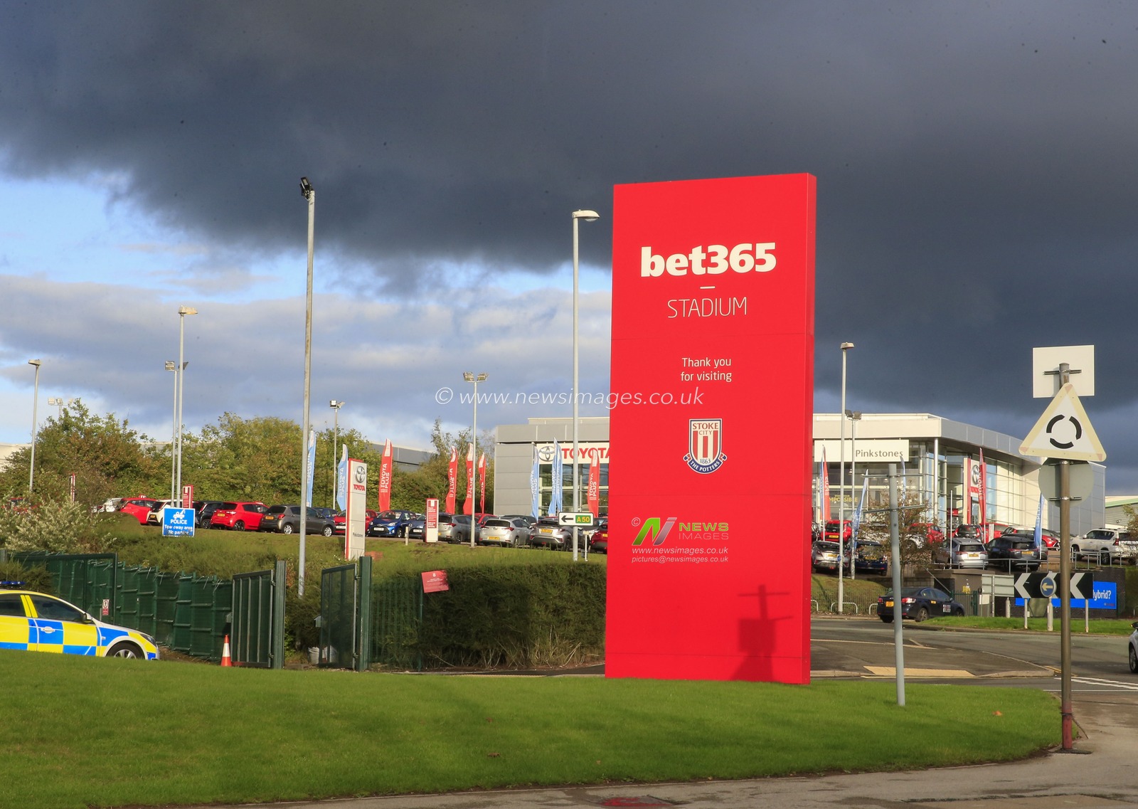 27th September 2019, Bet365 Stadium, Stoke-on-Trent, England; Sky Bet Championship, Stoke City v Nottingham Forest : Storm clouds over the Stoke City stadium

Credit: Conor Molloy/News Images