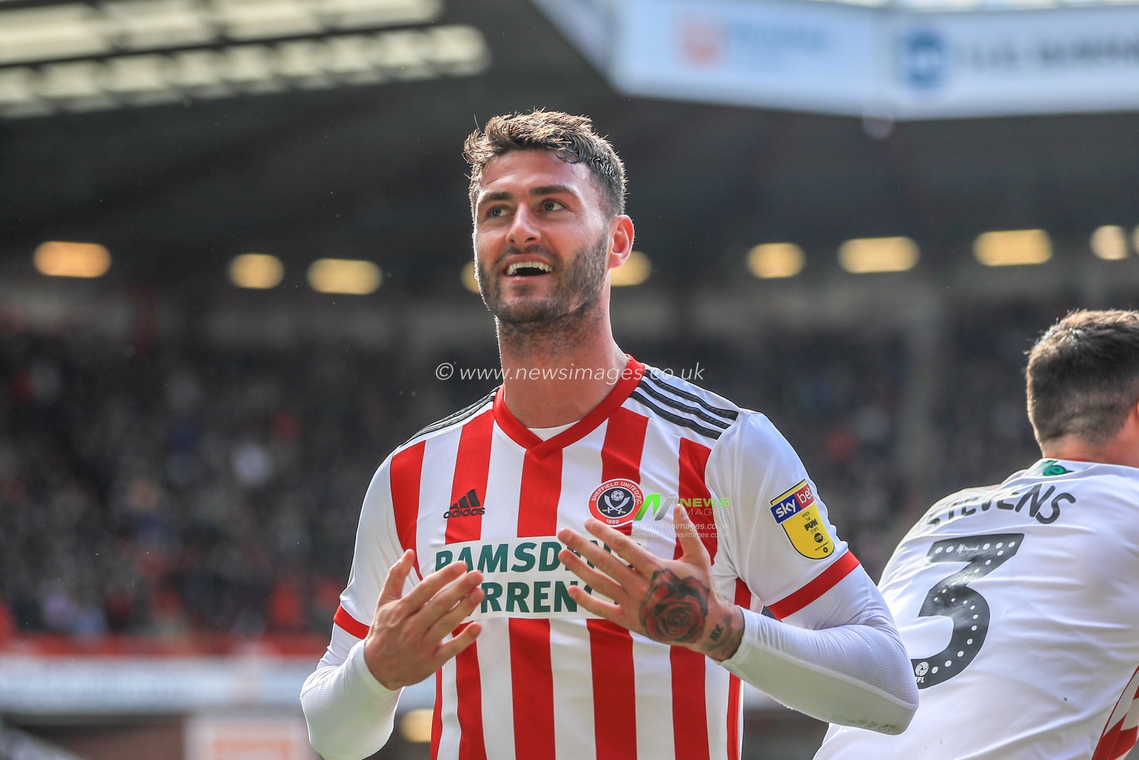 13th April 2019 , Bramall Lane, Sheffield, England; Sky Bet Championship, Sheffield United vs Millwall ; Gary Madine (14) of Sheffield United celebrates his goal to make it 1-0


Credit: Mark Cosgrove/News Images

English Football League images are subject to DataCo Licence