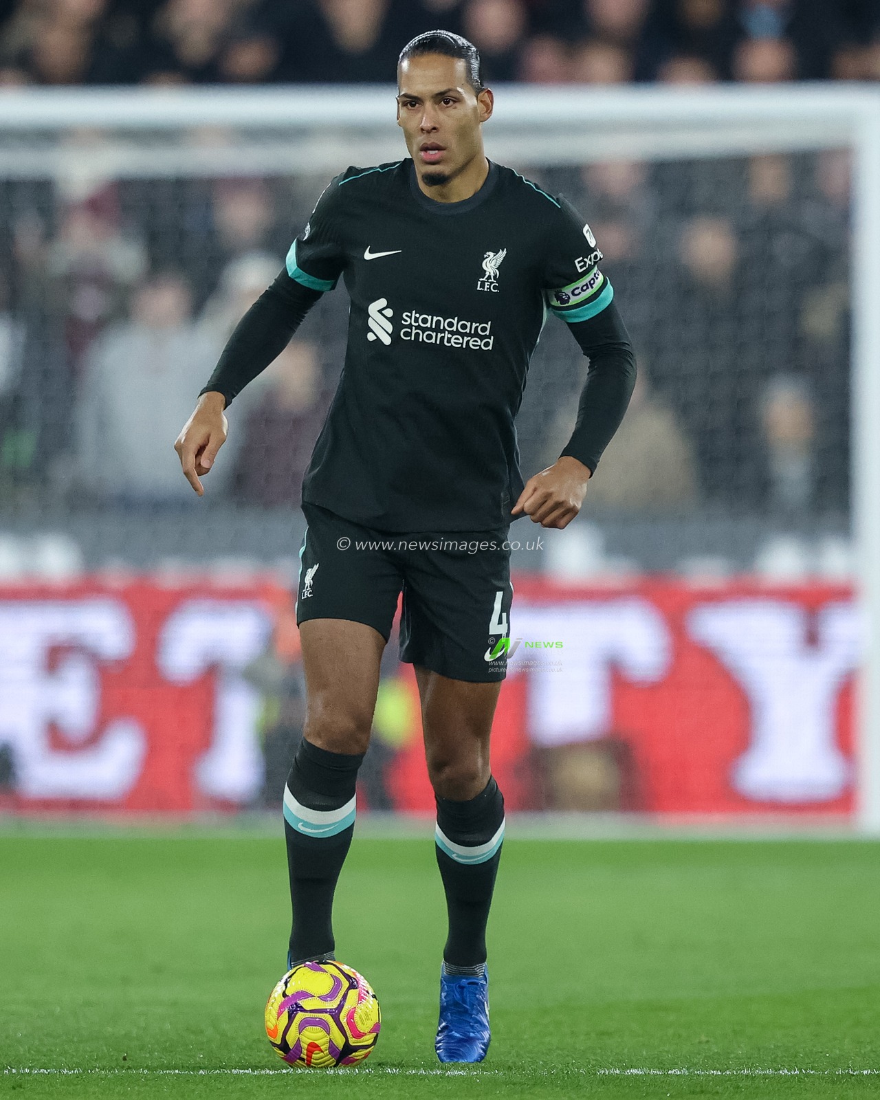 Virgil van Dijk of Liverpool with the ball during the Premier League match West Ham United vs Liverpool at London Stadium, London, United Kingdom, 29th December 2024

(Photo by Alfie Cosgrove/News Images)