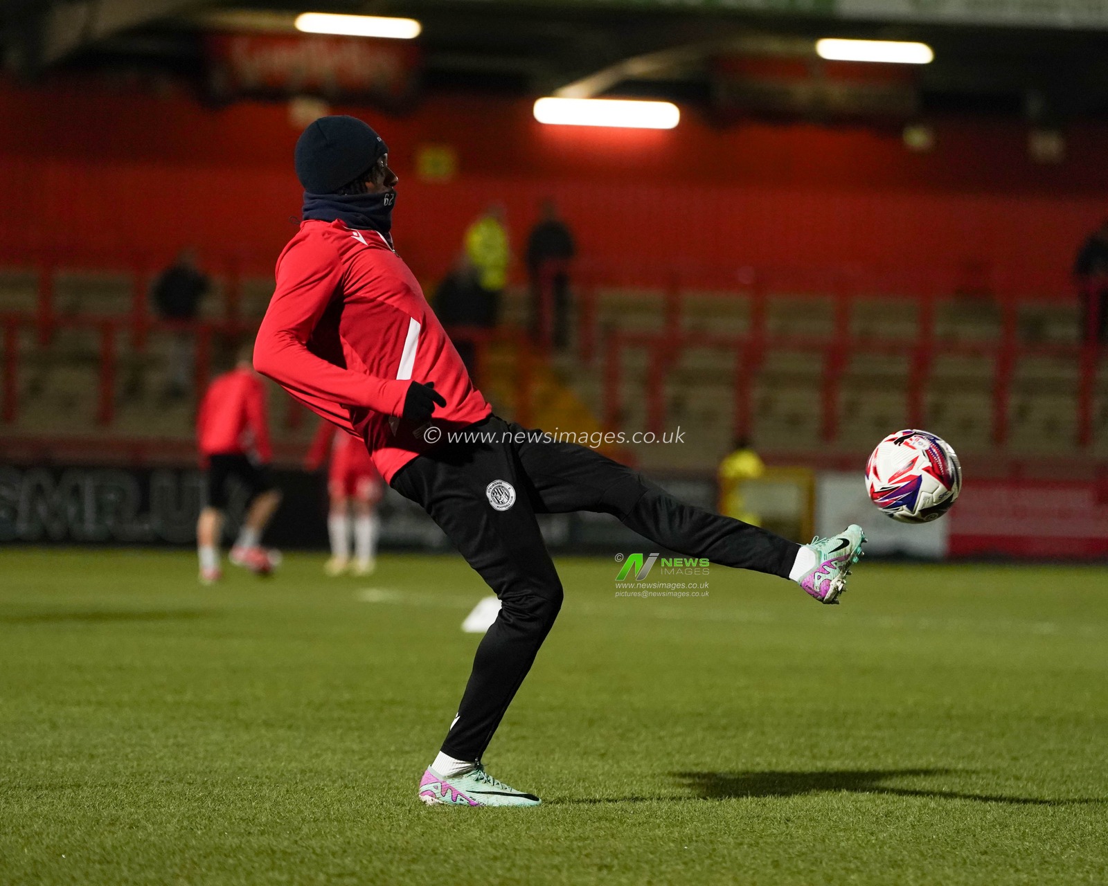 Kyle Edwards warming up ahead of the Sky Bet League 1 match Stevenage vs Burton Albion at Lamex Stadium, Stevenage, United Kingdom, 18th February 2025

(Photo by Harvey Murphy/News Images)