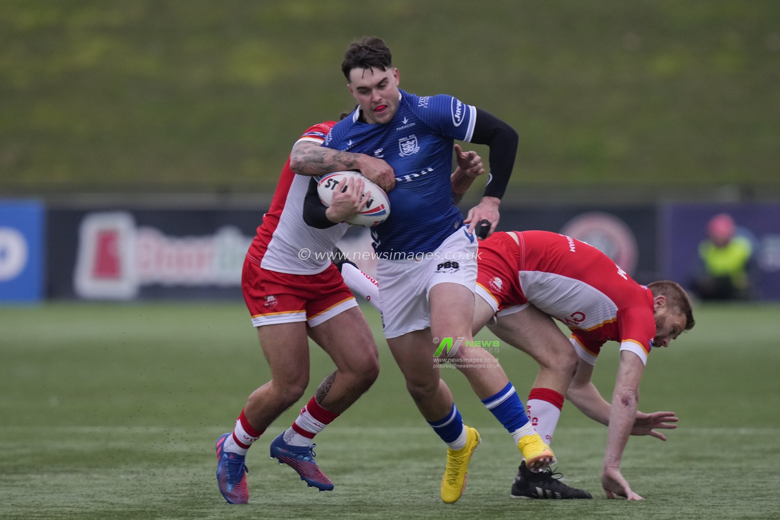 Tex Hoy #1 of Hull FC breaks a tackle during the Rugby League Pre Season match Sheffield Eagles vs Hull FC at Sheffield Olympic Legacy Park, Sheffield, United Kingdom, 22nd January 2023

(Photo by Steve Flynn/News Images)