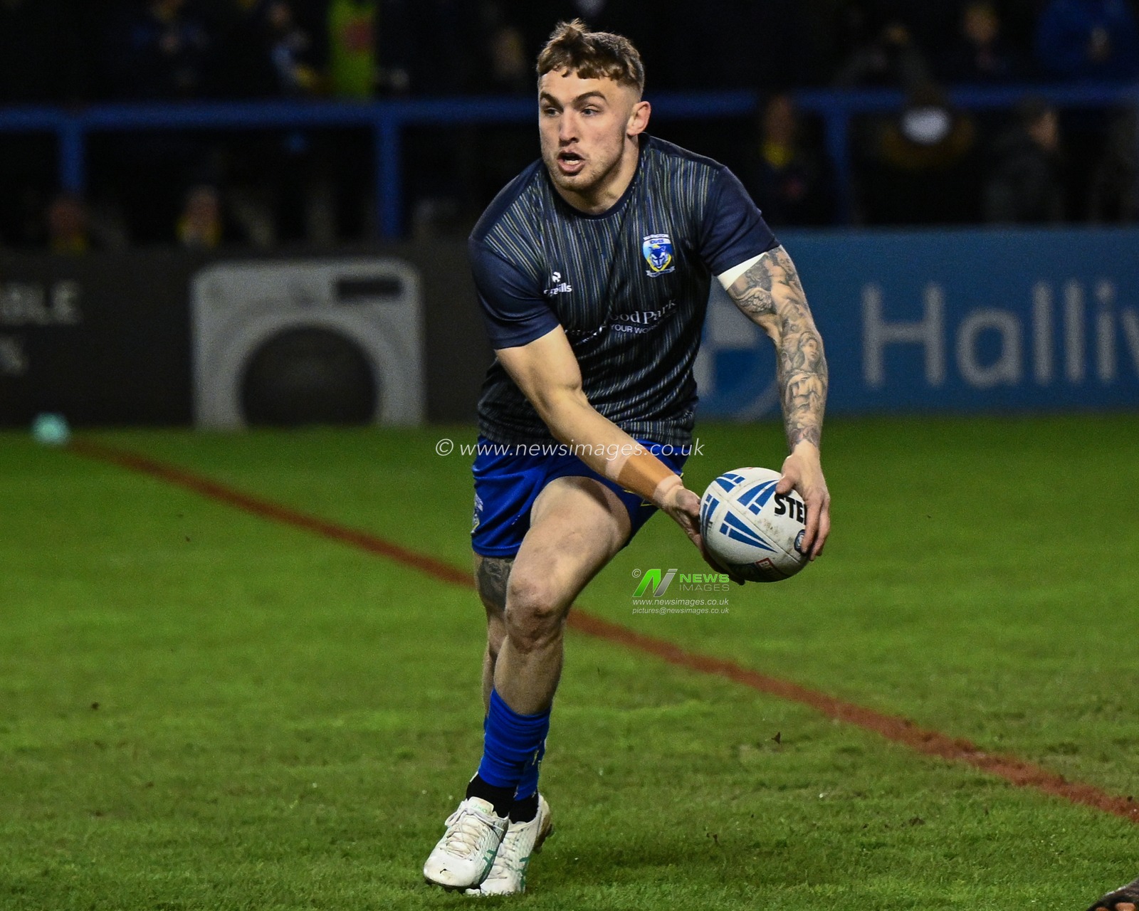 Sam Powell of Warrington Wolves in the pregame warmup session during the Betfred Super League Round 3 match Warrington Wolves vs Castleford Tigers at Halliwell Jones Stadium, Warrington, United Kingdom, 1st March 2024

(Photo by Craig Thomas/News Images)