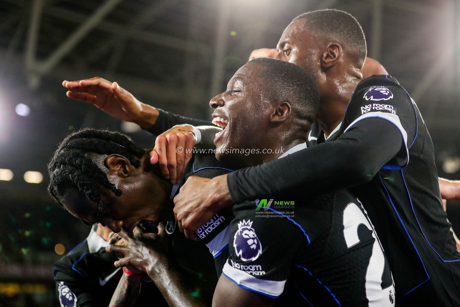 Trevoh Chalobah of Chelsea celebrates his goal with teammates to make it 1-5 during the Premier League match West Ham United vs Chelsea at London Stadium, London, United Kingdom, 22nd August 2025

(Photo by Izzy Poles/News Images)