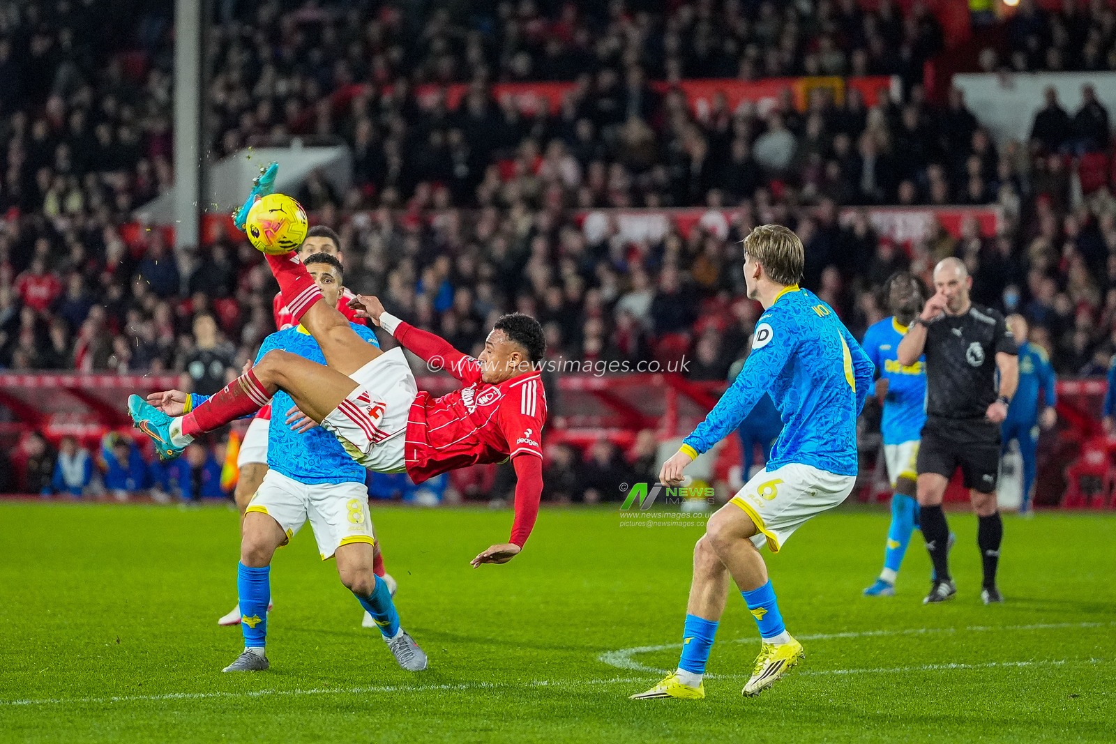 Dan Ndoye of Nottingham Forest attempts an overhead kick during the Premier League match Nottingham Forest vs Wolverhampton Wanderers at City Ground, Nottingham, United Kingdom on 11 February 2026

(Photo by Maynard Manyowa/News Images)