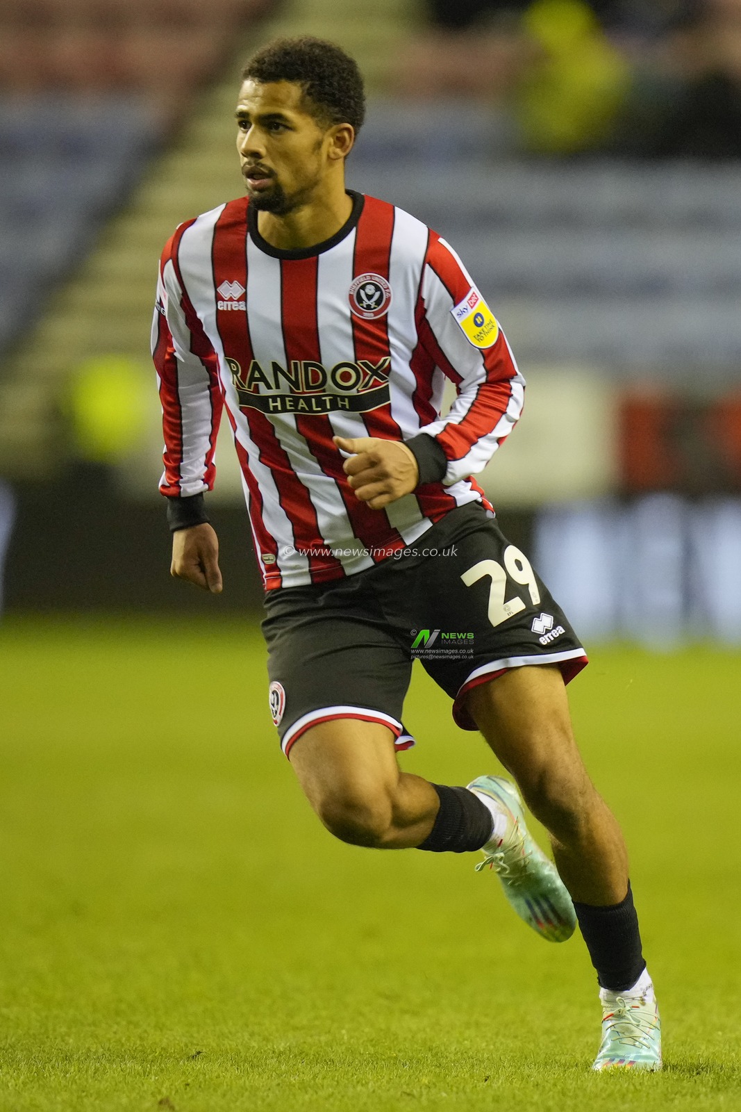 Iliman Ndiaye #29 of Sheffield United during the Sky Bet Championship match Wigan Athletic vs Sheffield United at DW Stadium, Wigan, United Kingdom, 19th December 2022

(Photo by Steve Flynn/News Images)