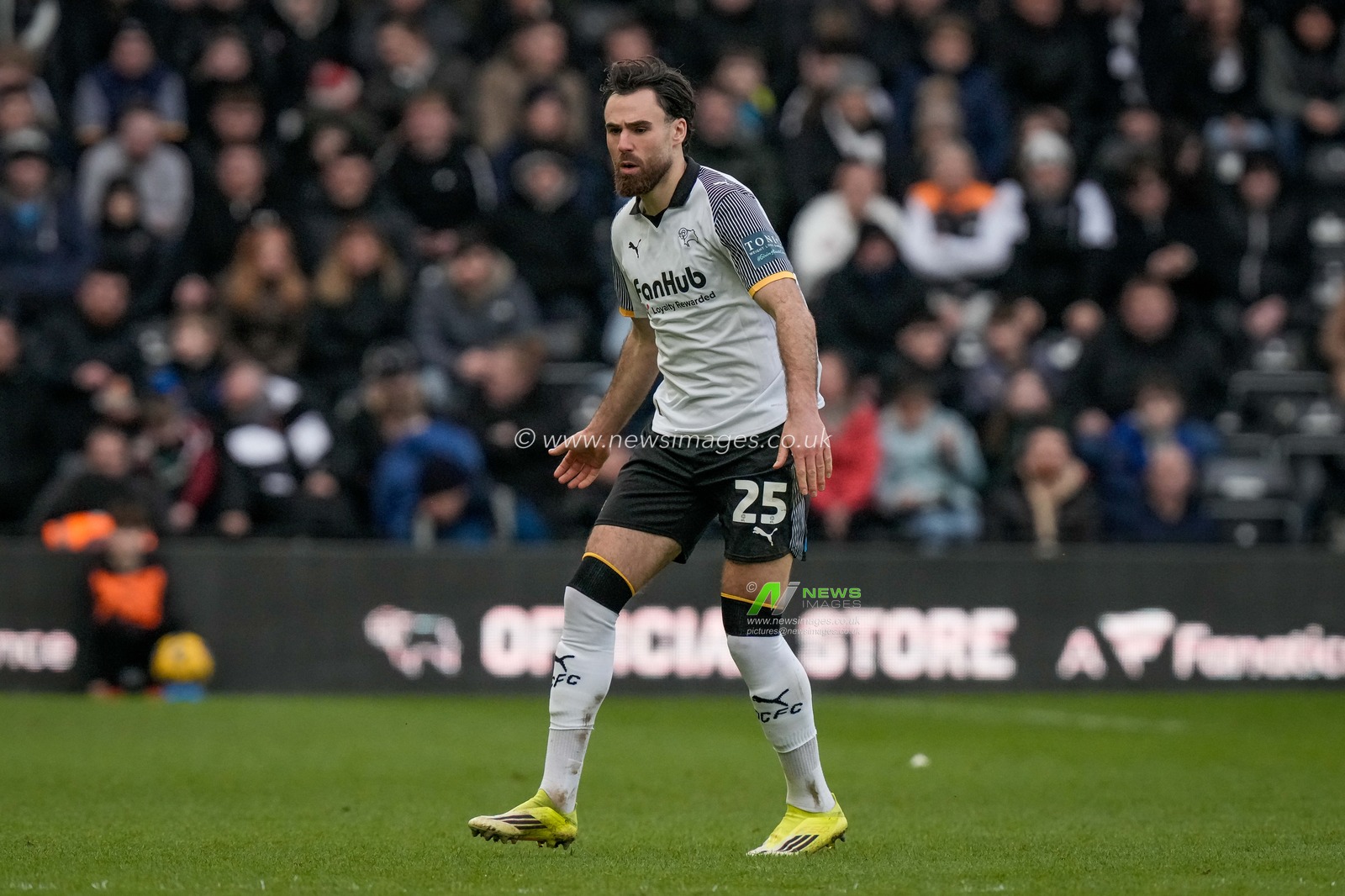 Ben Brereton Diaz of Derby County during the Sky Bet Championship match Derby County vs Swansea City at Pride Park Stadium, Derby, United Kingdom on 14 February 2026

(Photo by Maynard Manyowa/News Images)