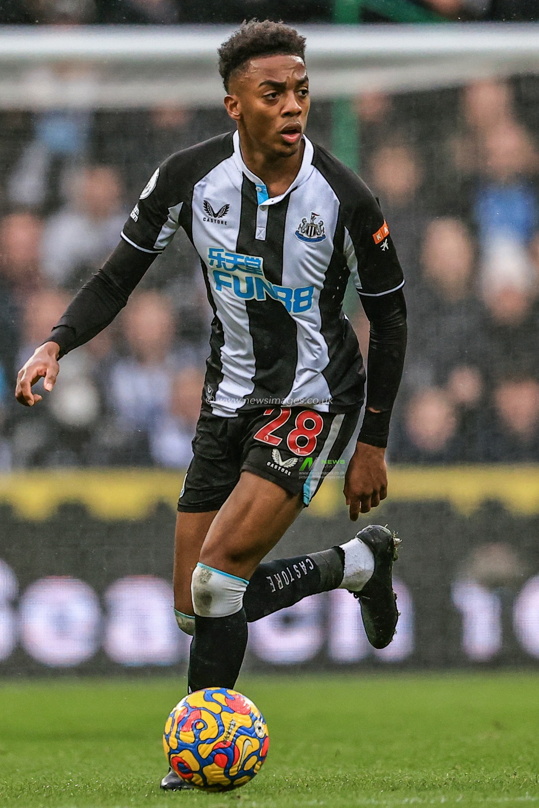 Joe Willock #28 of Newcastle United in action during the game