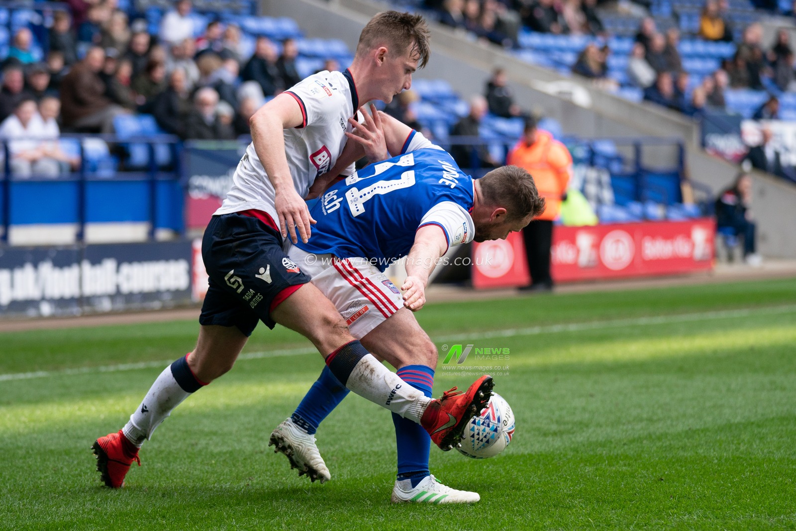 Ipswich Town Alan Judge vies for possession with Bolton Wanderers Callum Connolly

6th April 2019 , University of Bolton Stadium, Bolton, England;  Sky bet Championship Football, Bolton Wanderers vs Ipswich Town 

Credit: Terry Donnelly/News Images