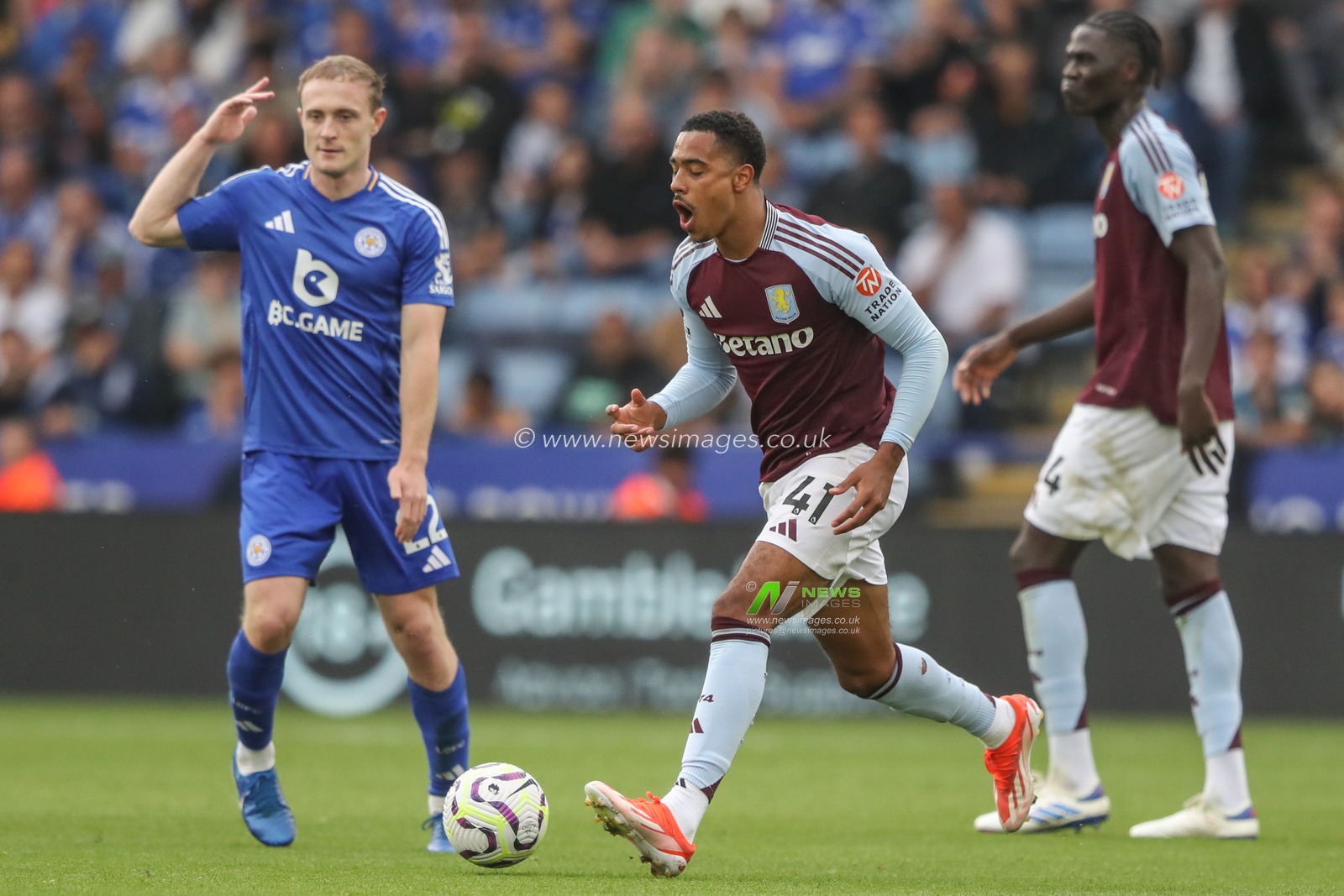Jacob Ramsey of Aston Villa reacts after the referee gives a free kick to Leicester during the Premier League match Leicester City vs Aston Villa at King Power Stadium, Leicester, United Kingdom, 31st August 2024

(Photo by Alfie Cosgrove/News Images)