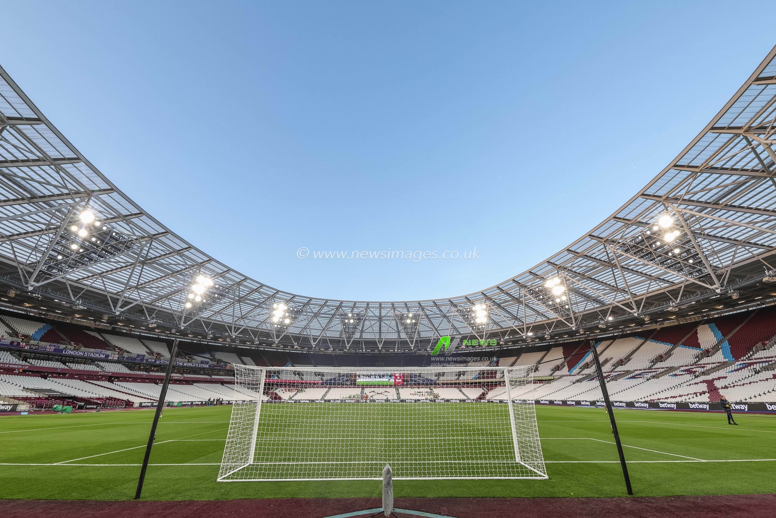 A general view of The London Stadium ahead of the Carabao Cup Fourth Round match West Ham United vs Arsenal at London Stadium, London, United Kingdom, 1st November 2023

(Photo by Mark Cosgrove/News Images)